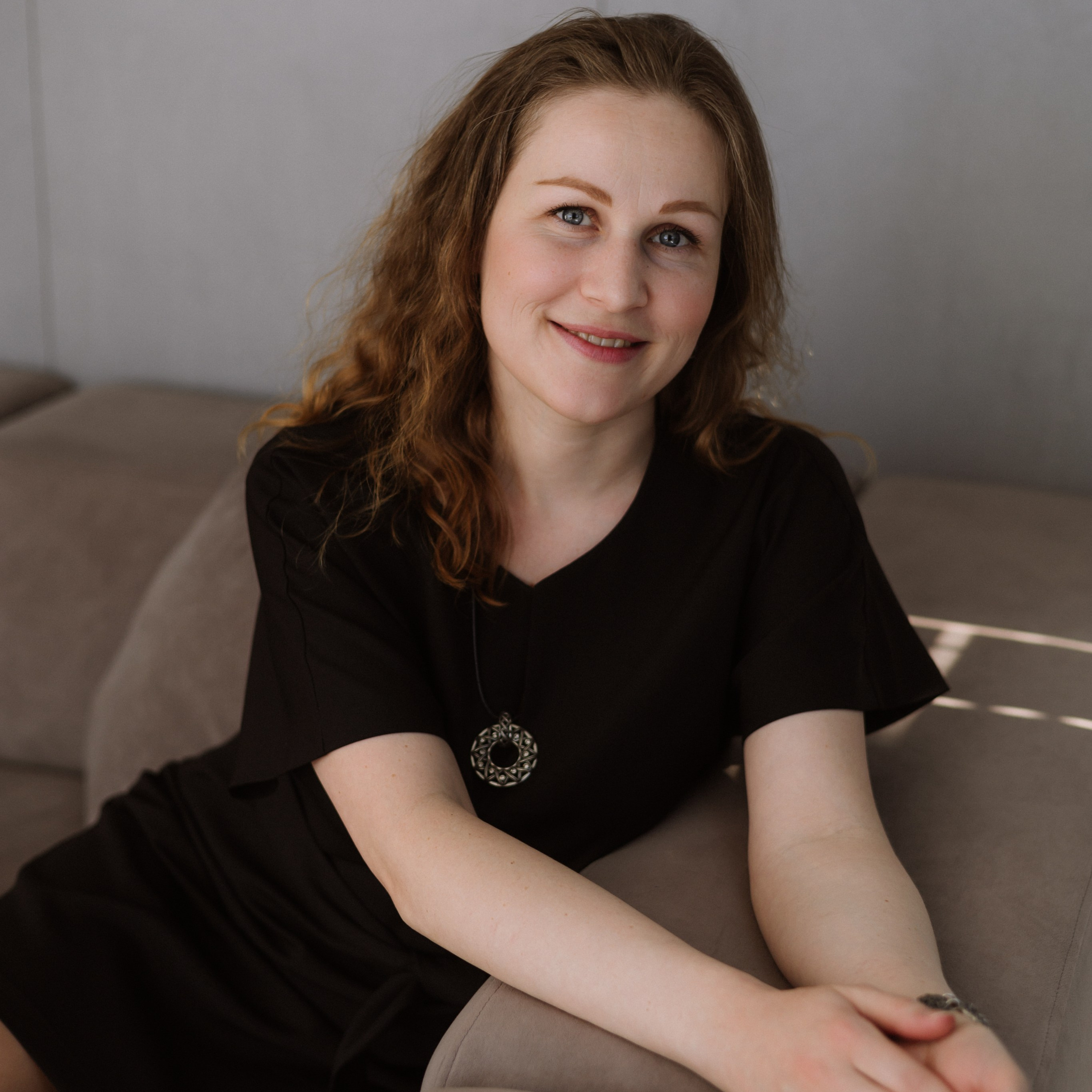 Студийная. Большая семья. Фотограф Уфа Башкирия Мухаметянова Алина. Свадебный семейный портретный