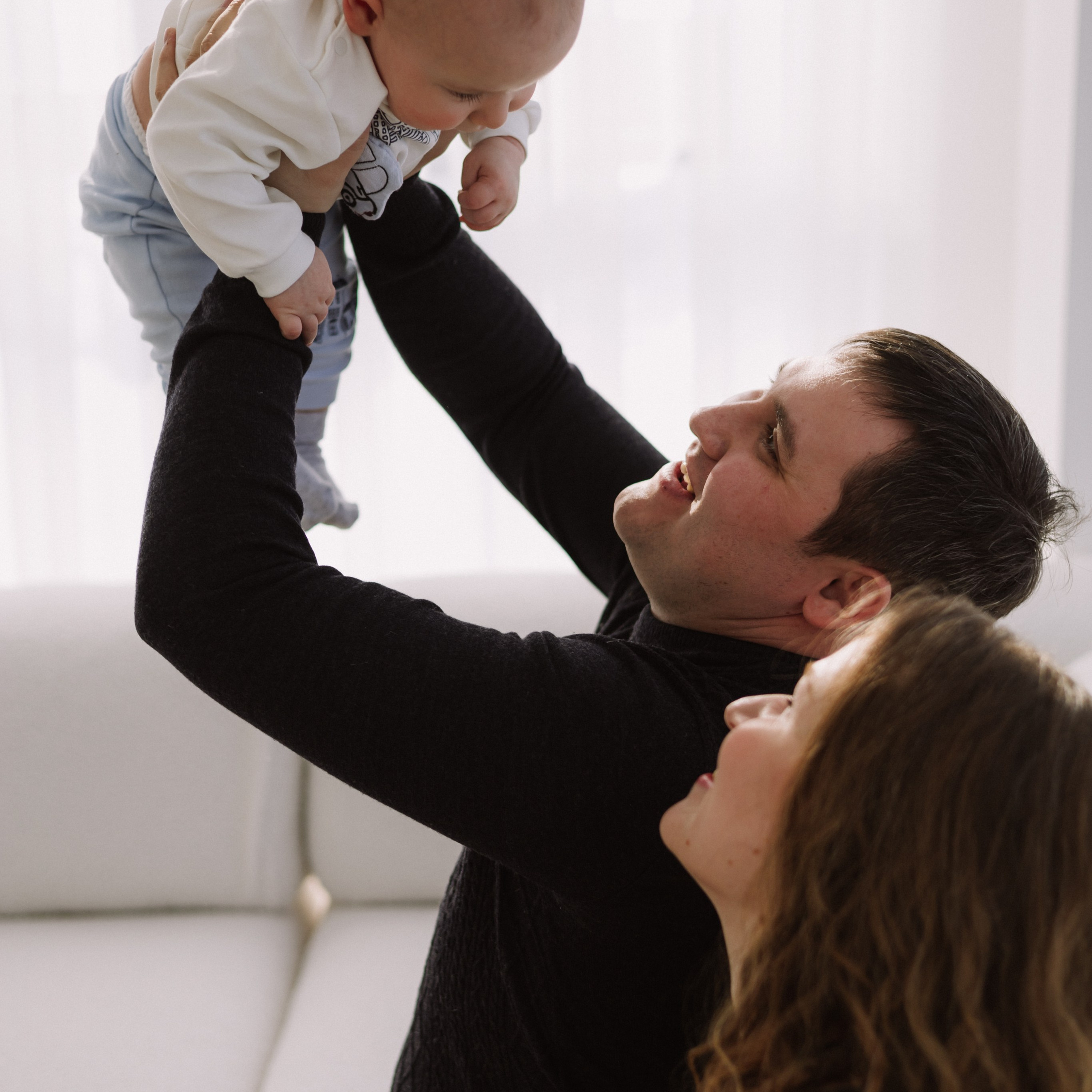 Студийная. Большая семья. Фотограф Уфа Башкирия Мухаметянова Алина. Свадебный семейный портретный