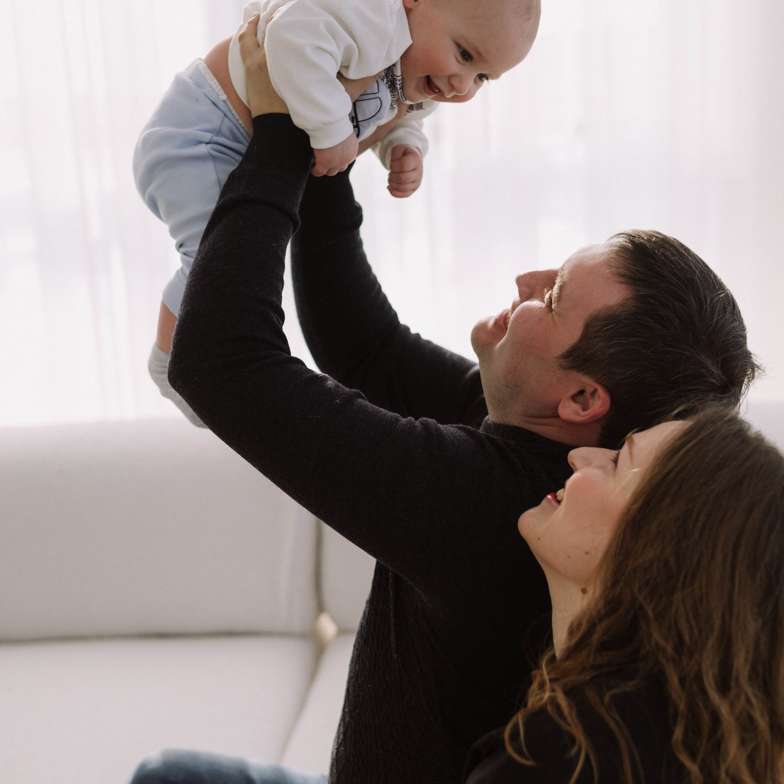 Студийная. Большая семья. Фотограф Уфа Башкирия Мухаметянова Алина. Свадебный семейный портретный