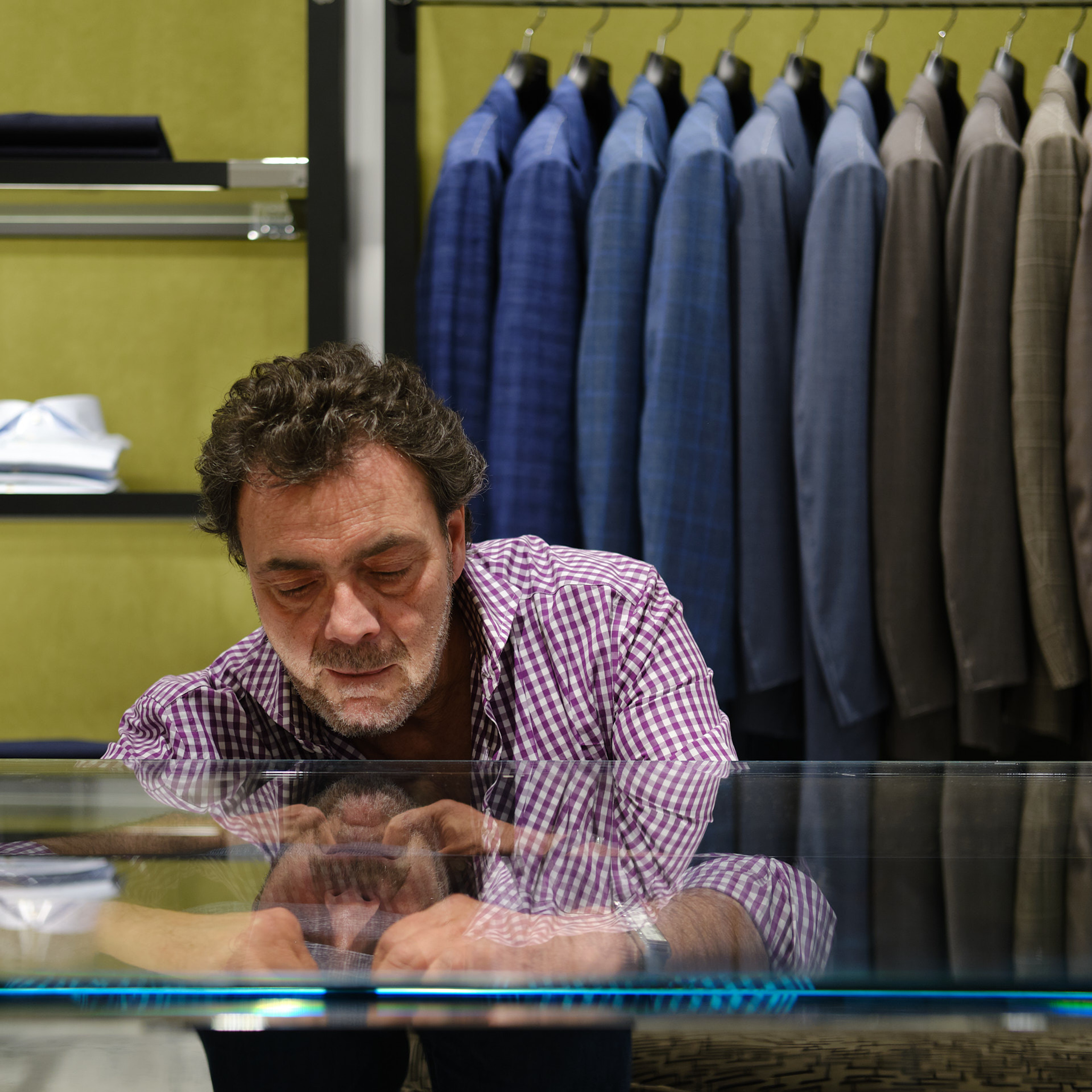 Фотографии луков и витрин Cesare Attolini Moscow весна 2019