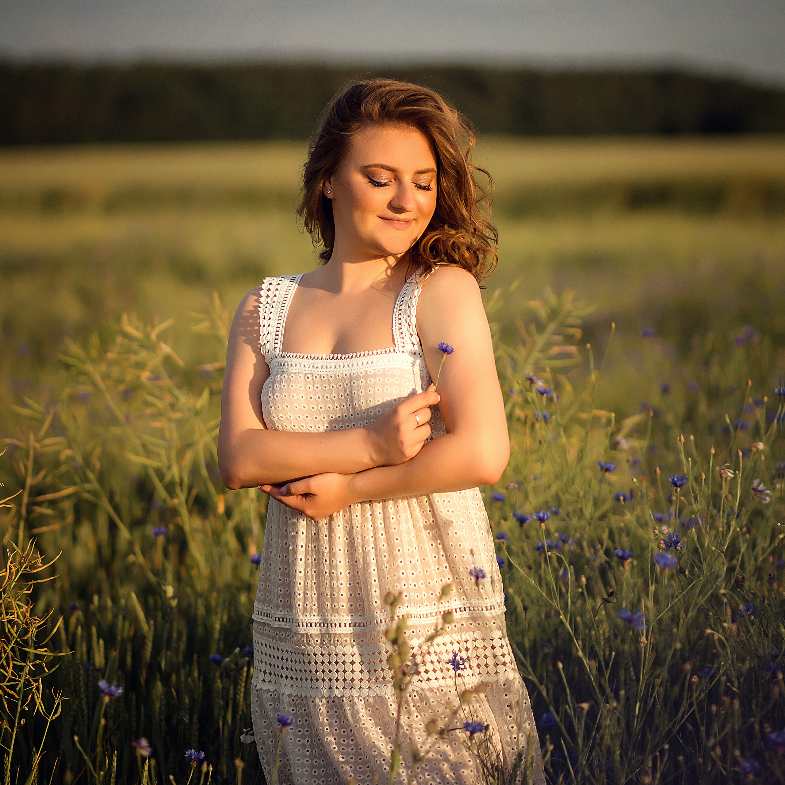 Лера в васильках