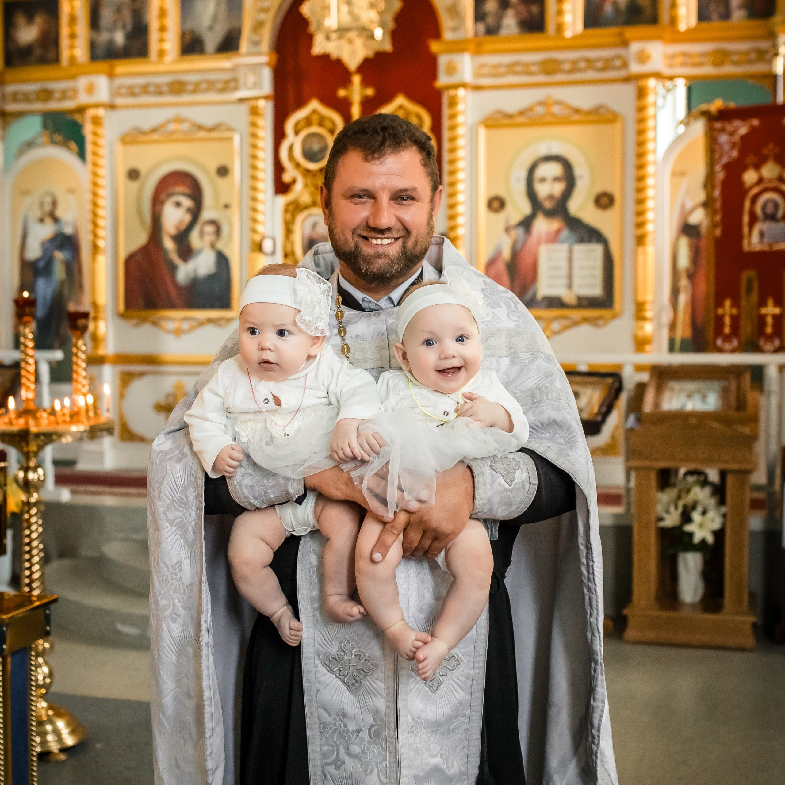 Крещение Милании и Эмилии