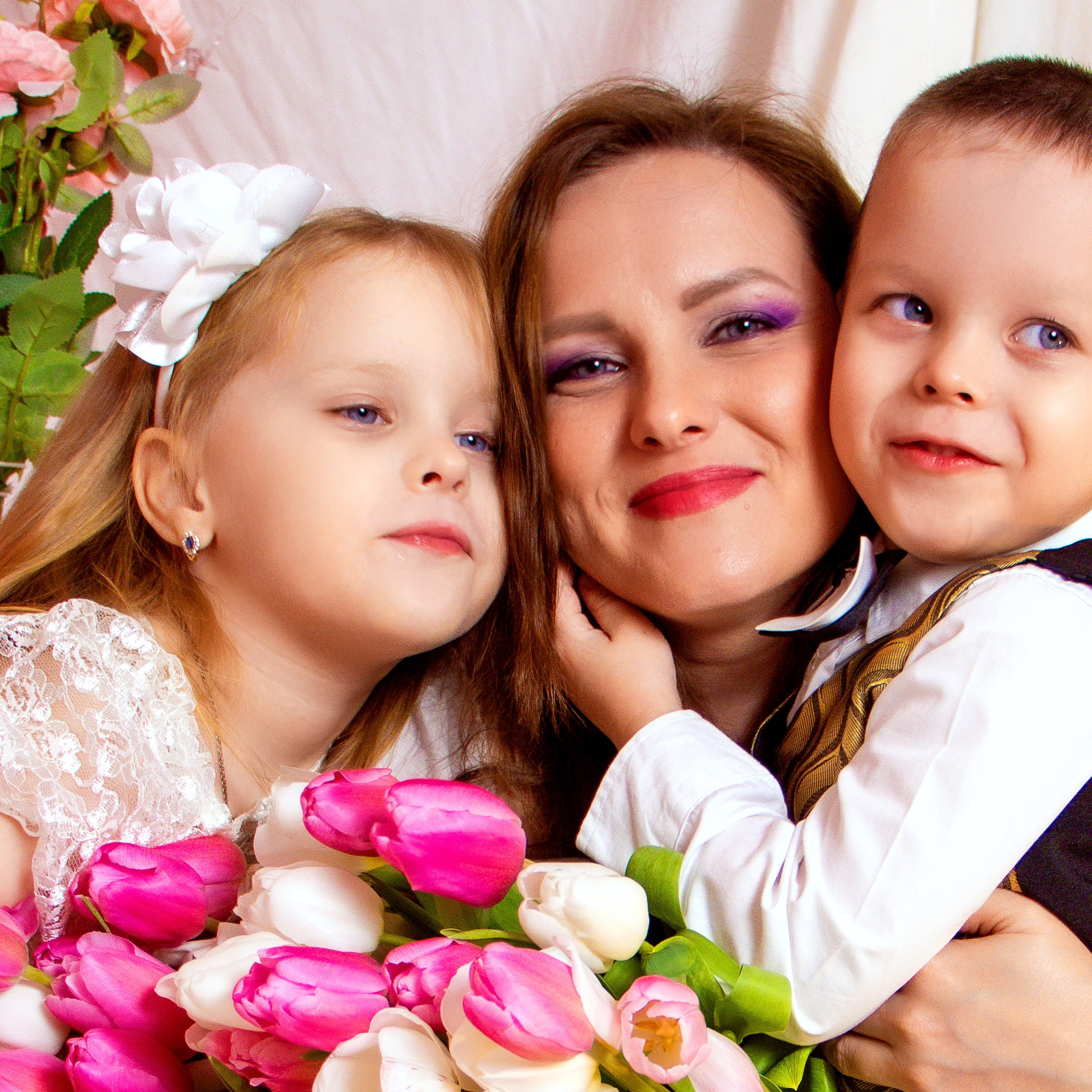 семейная с тюльпанами