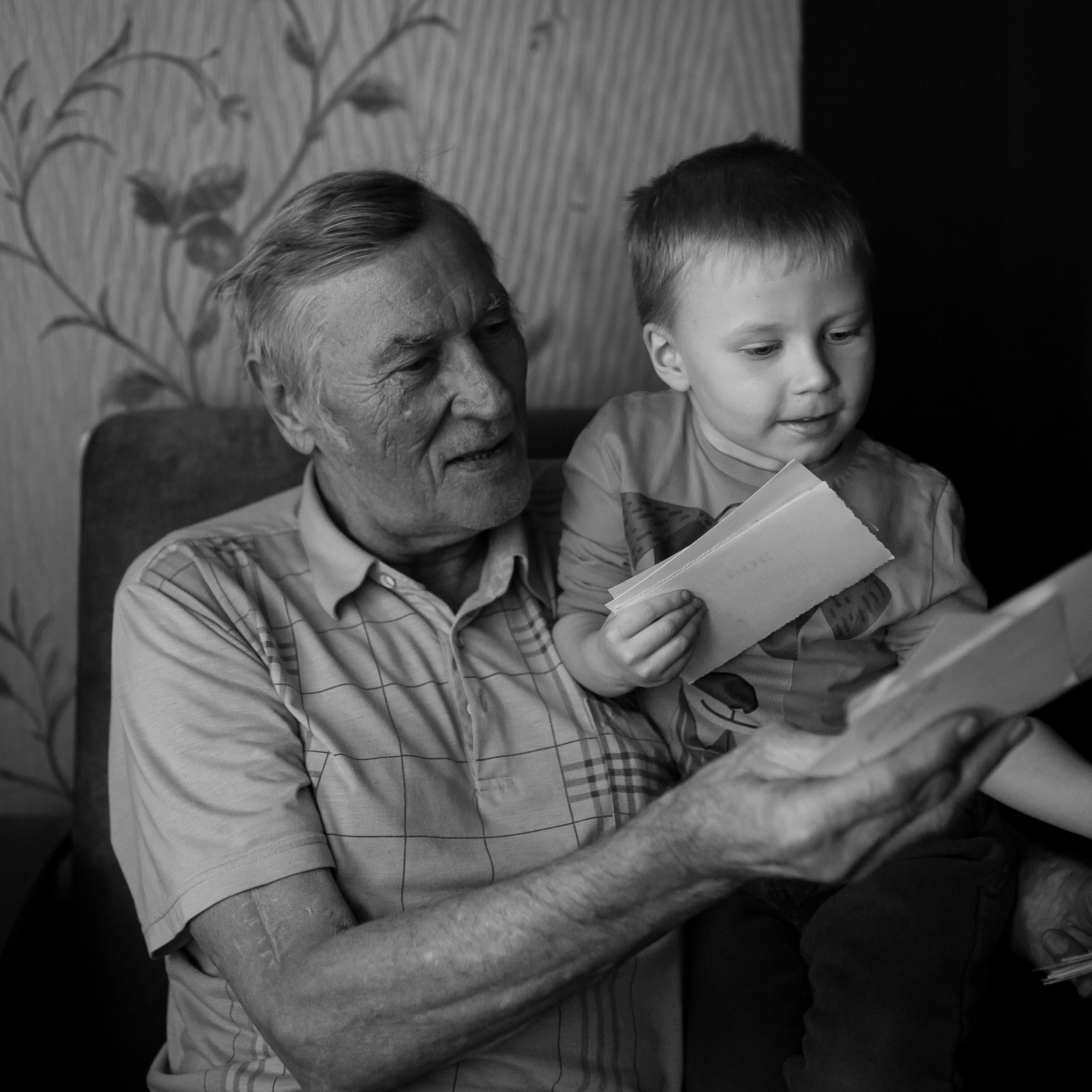 В гостях у дедушки