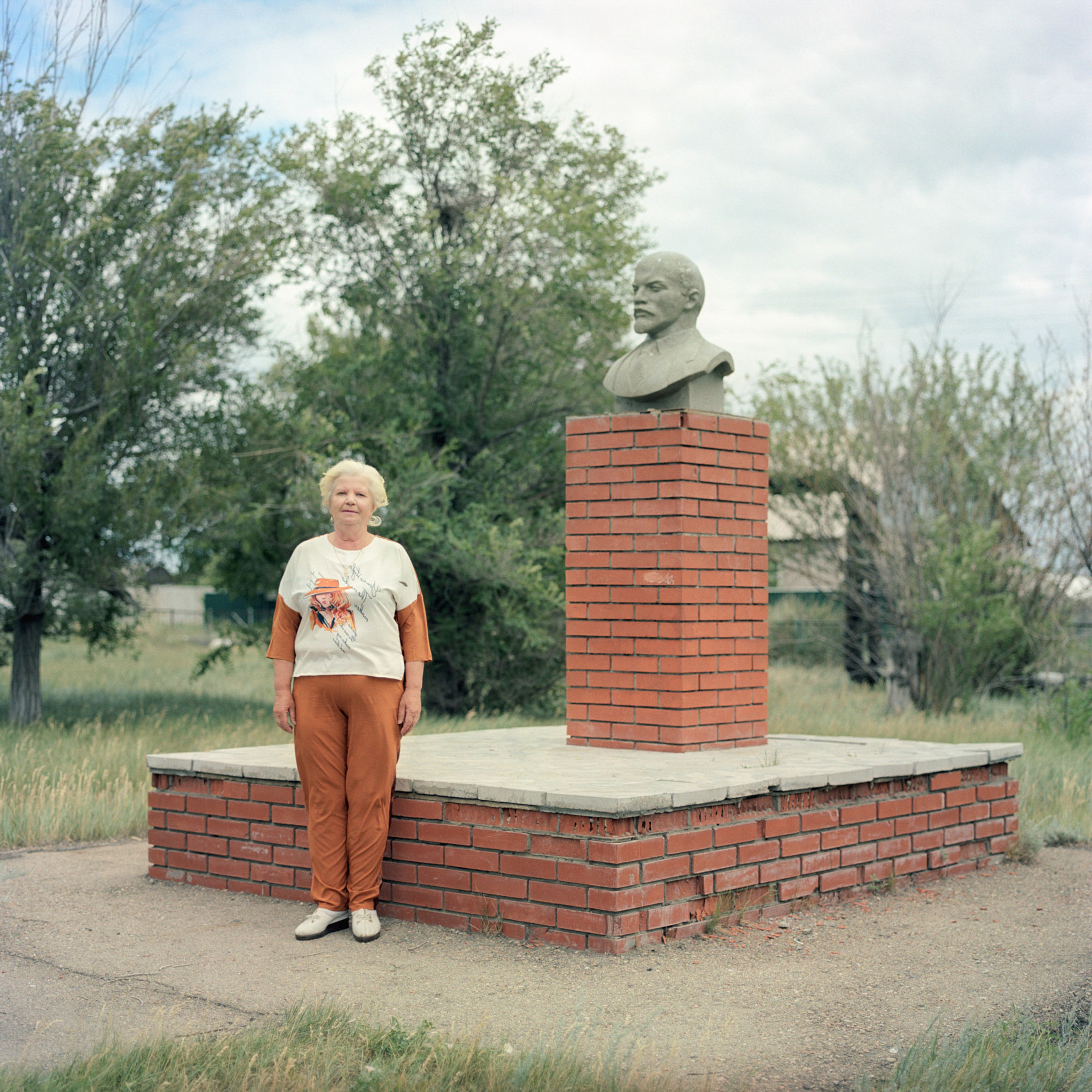 Зинаида Петровна, руководитель Клуба поселка Бурсоль.