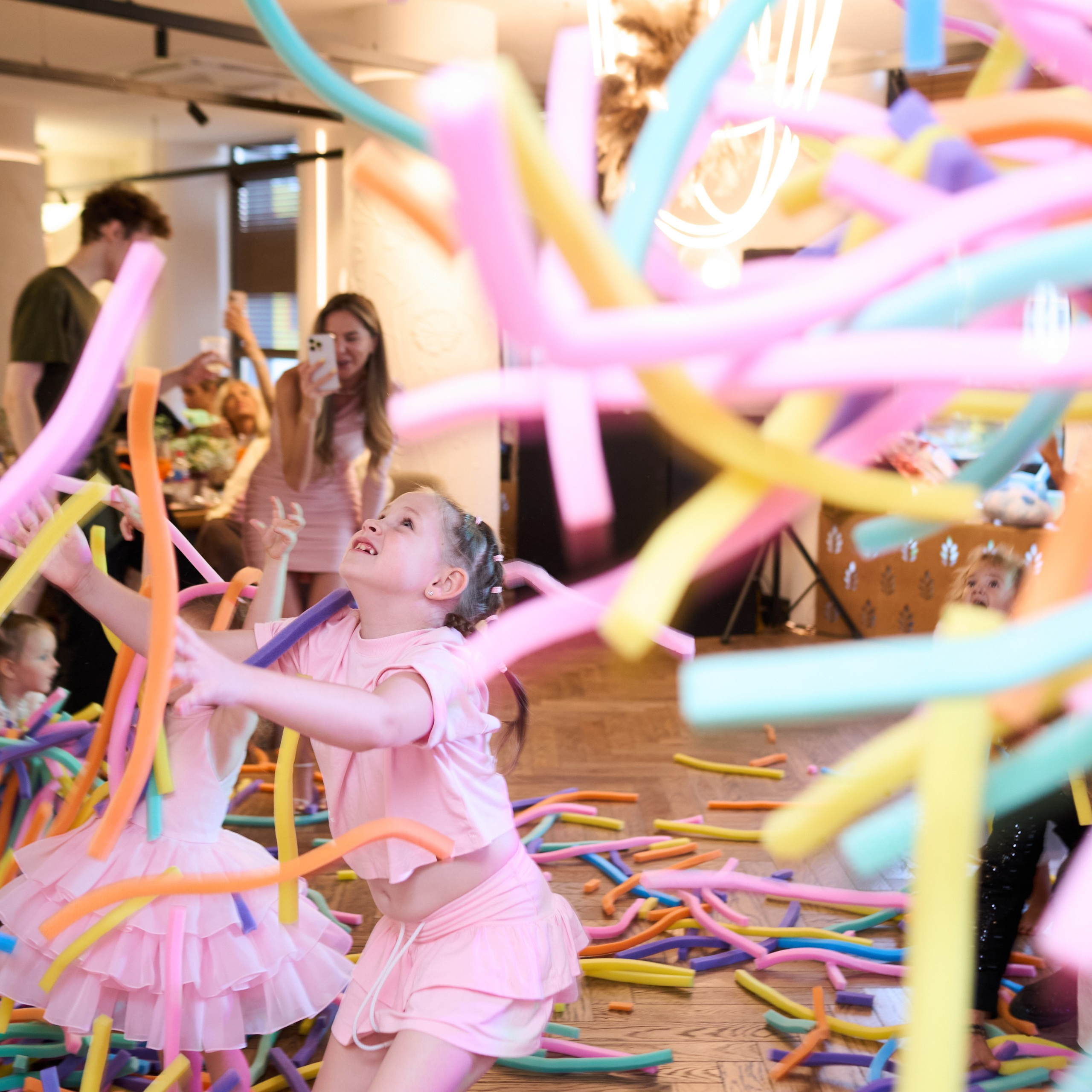 Фотограф на детский День Рождения. Репортажный и женский фотограф в Новосибирске