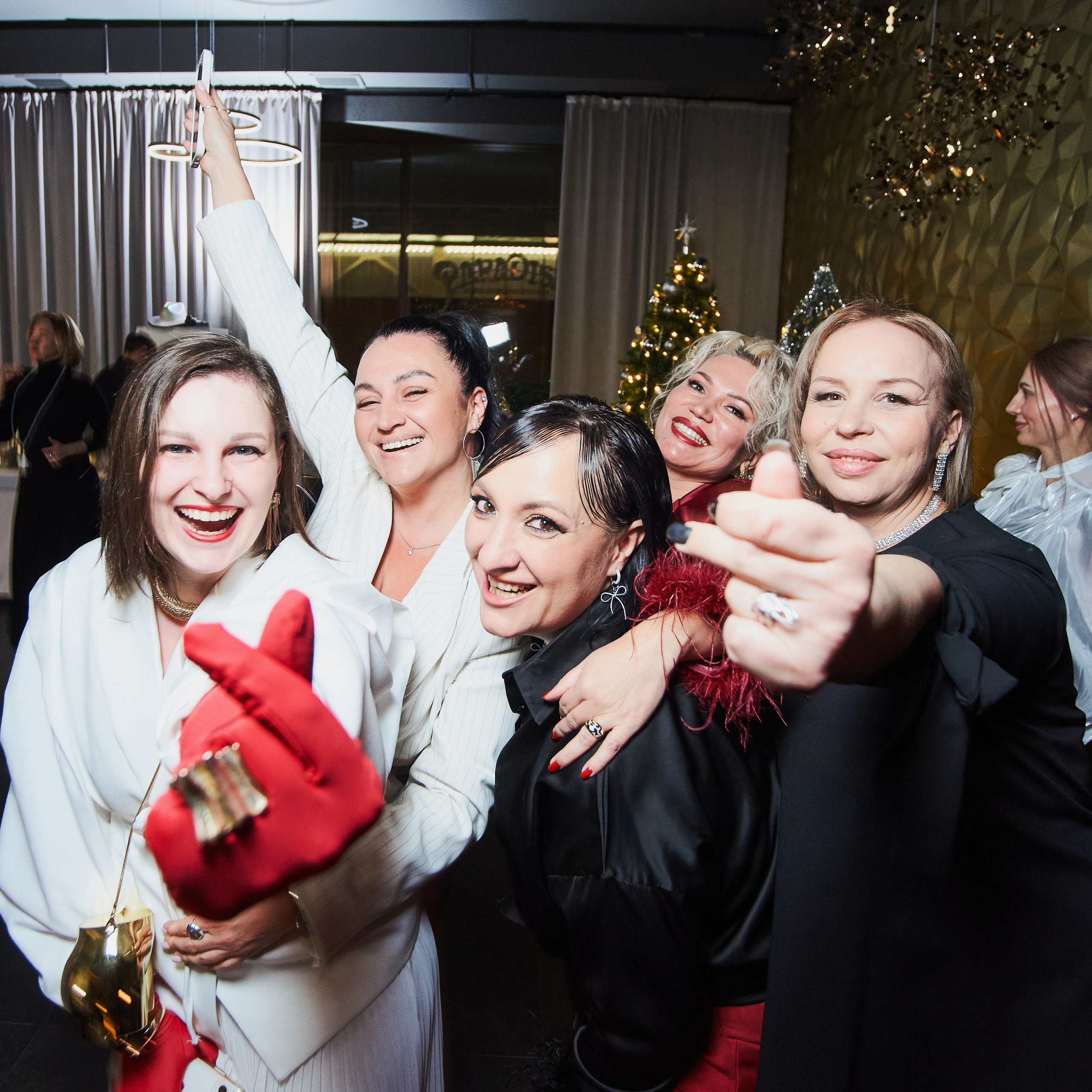 Отзывы о фотографе — Александр Видеман. Репортажный и женский фотограф в Новосибирске