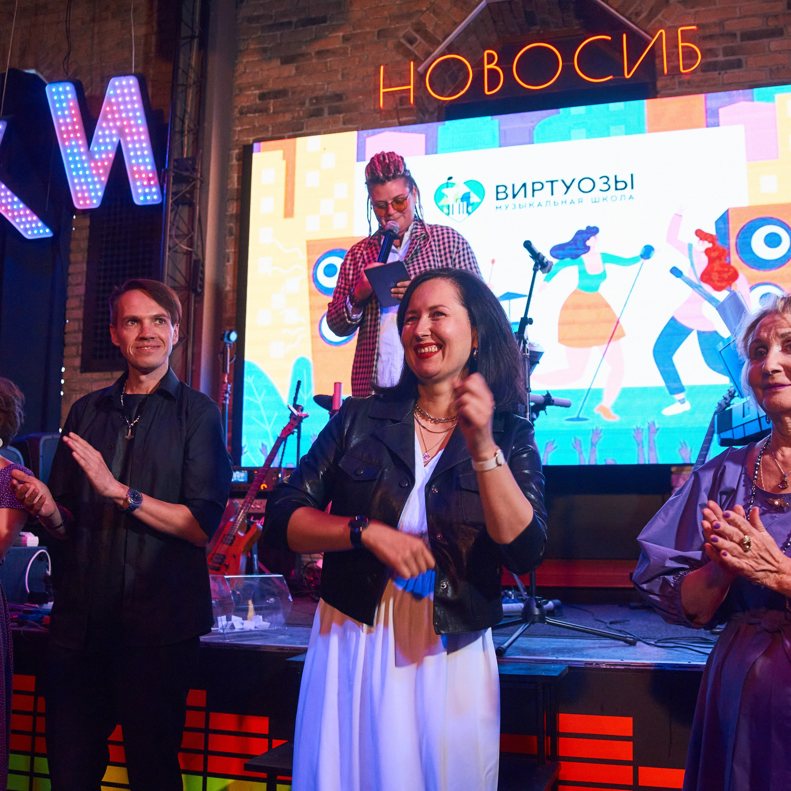 Репортаж с вокального конкурса музыкальной школы Виртуозы. Репортажный и женский фотограф в Новосибирске