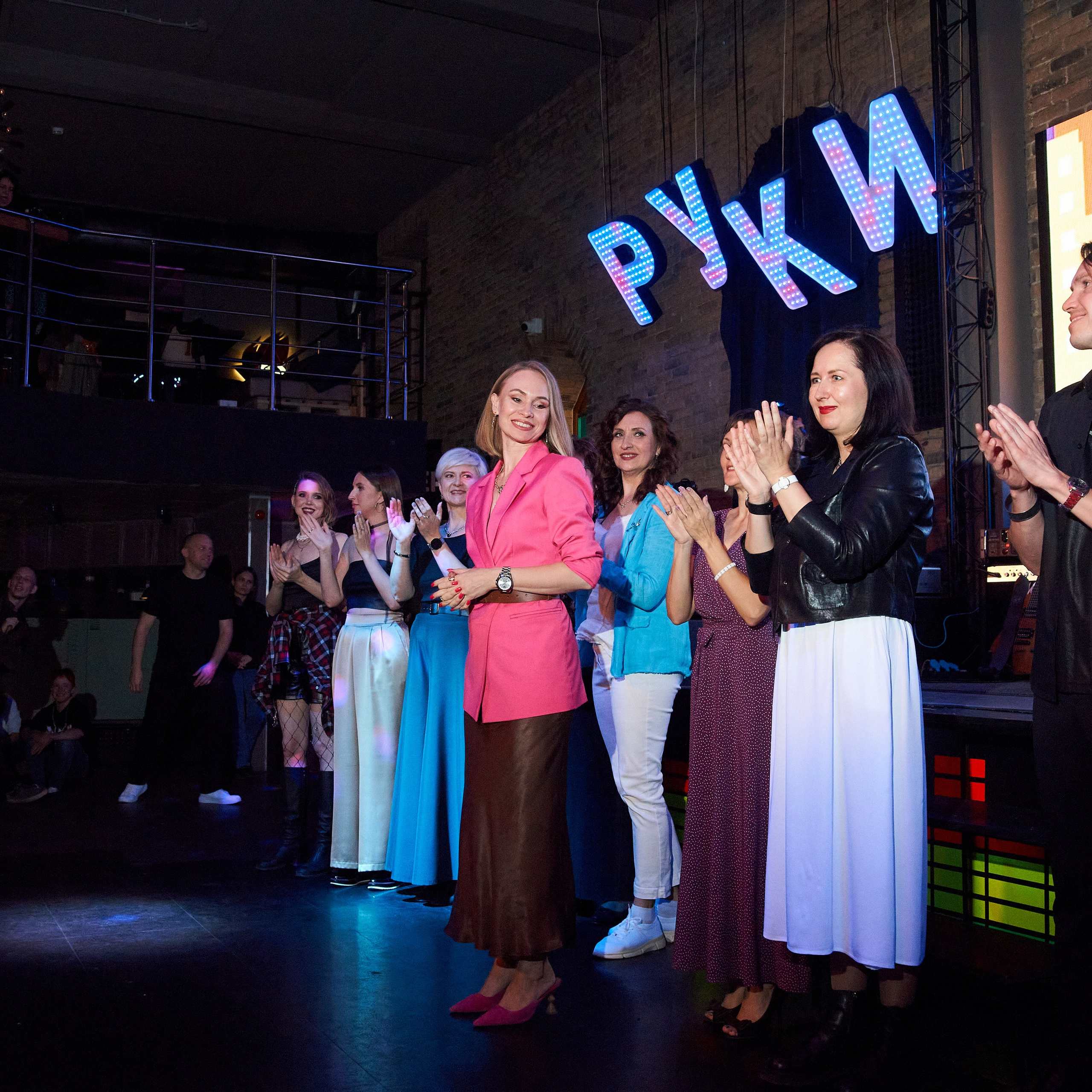 Репортаж с вокального конкурса музыкальной школы Виртуозы. Репортажный и женский фотограф в Новосибирске