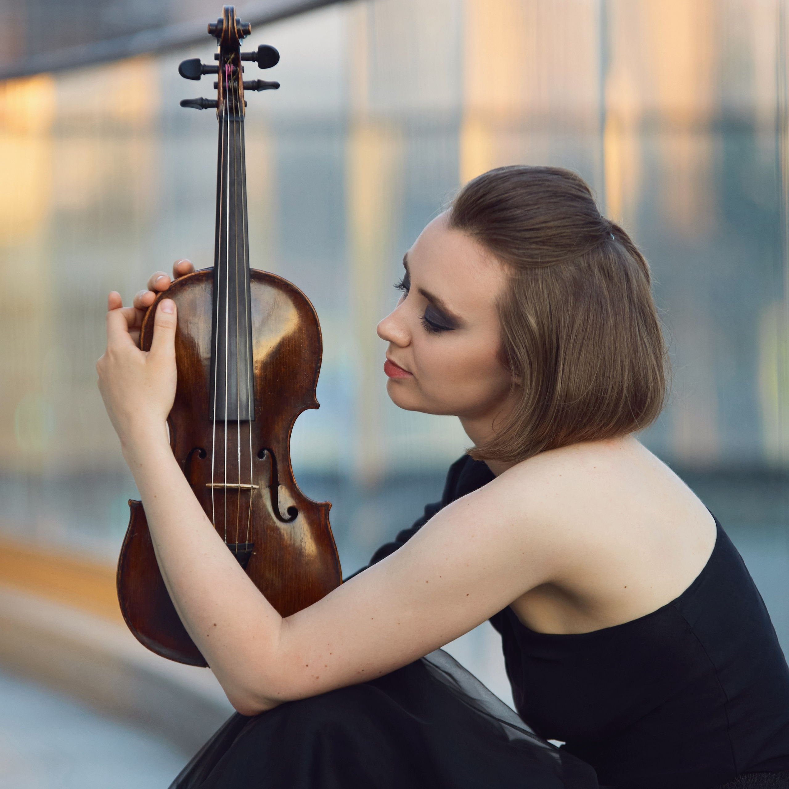 Портреты со скрипкой в парке для Ольги