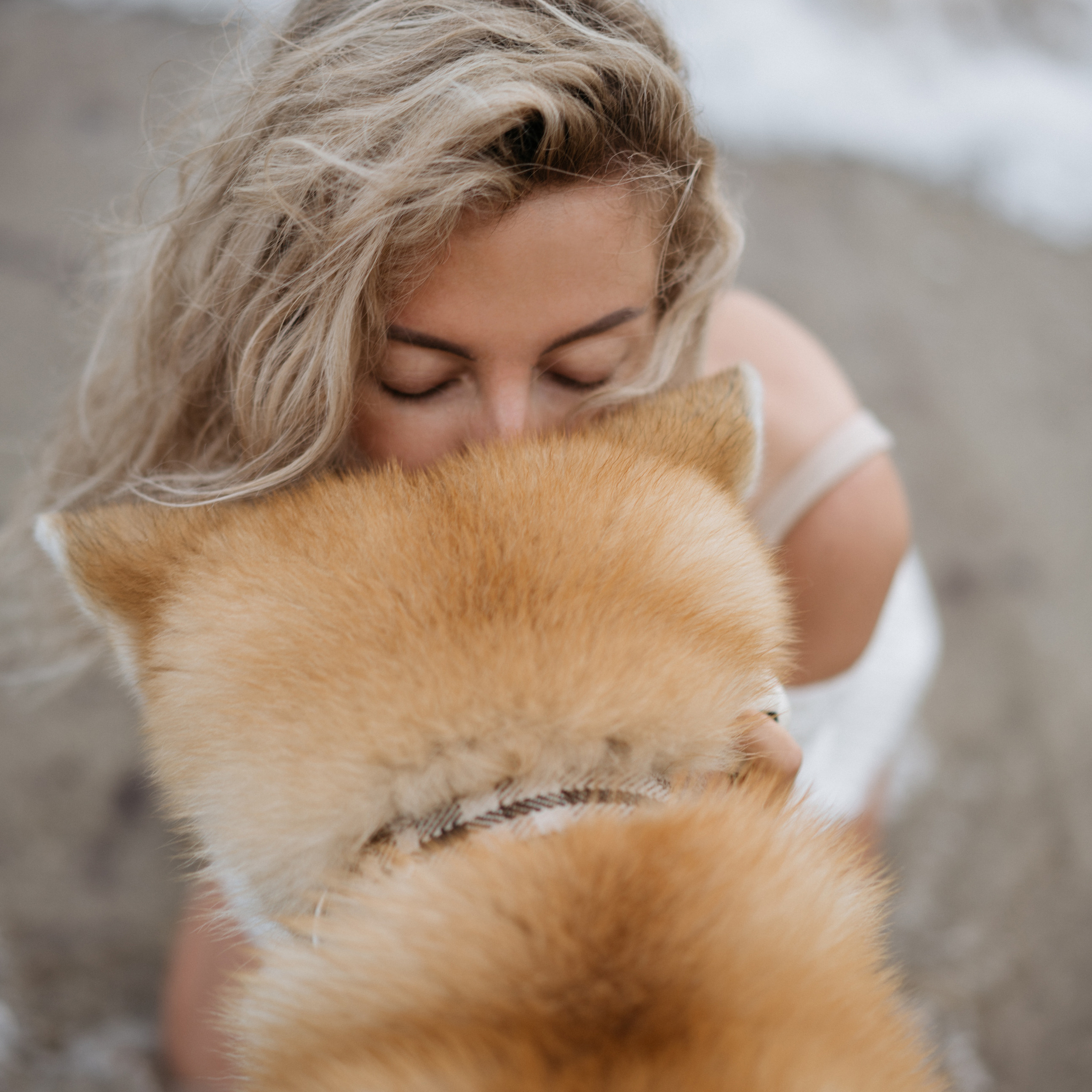 Лена и Саймон.