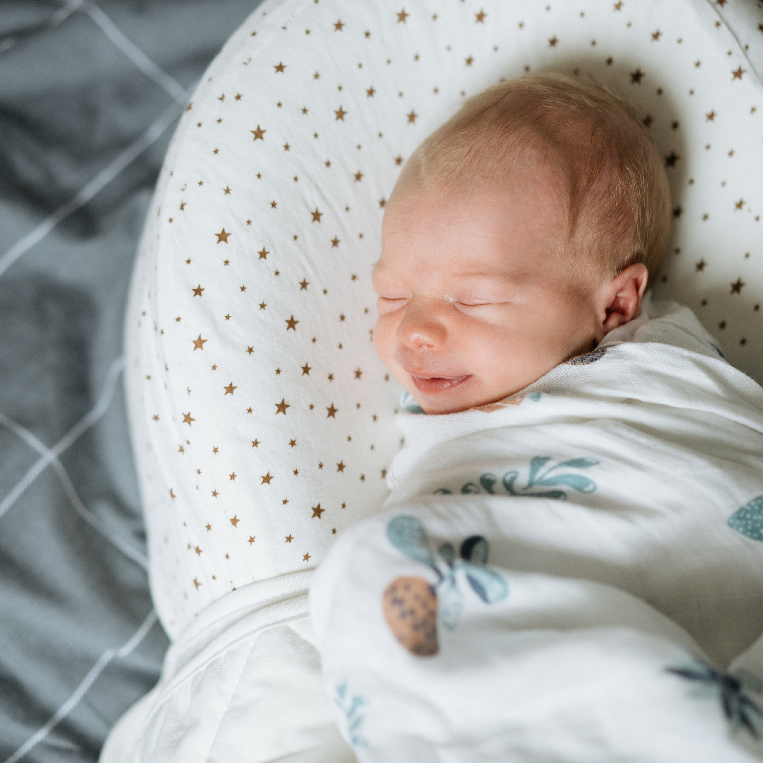 Марку 19 дней