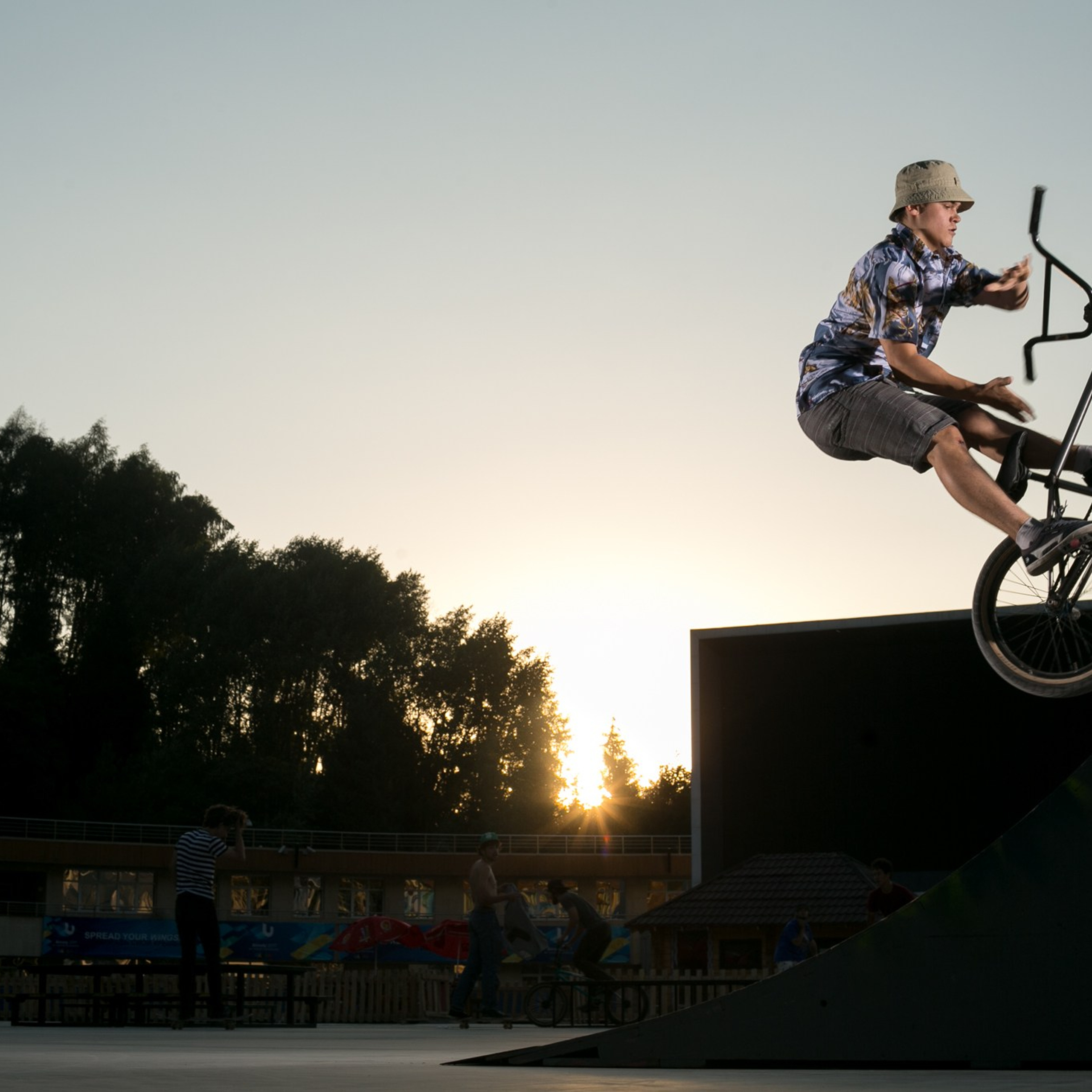 Фотограф в Алматы Виктор Магдеев