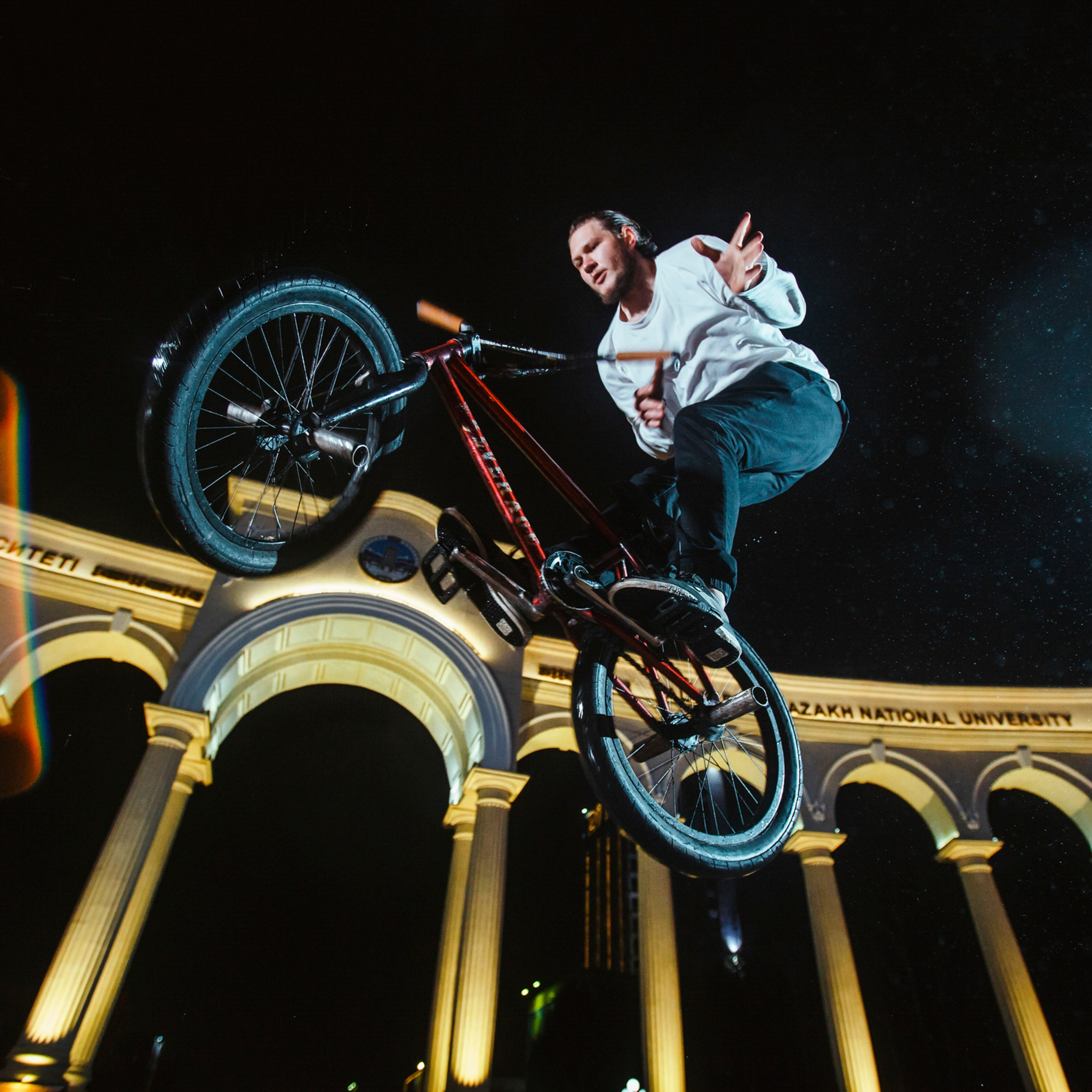 Фотограф в Алматы Виктор Магдеев