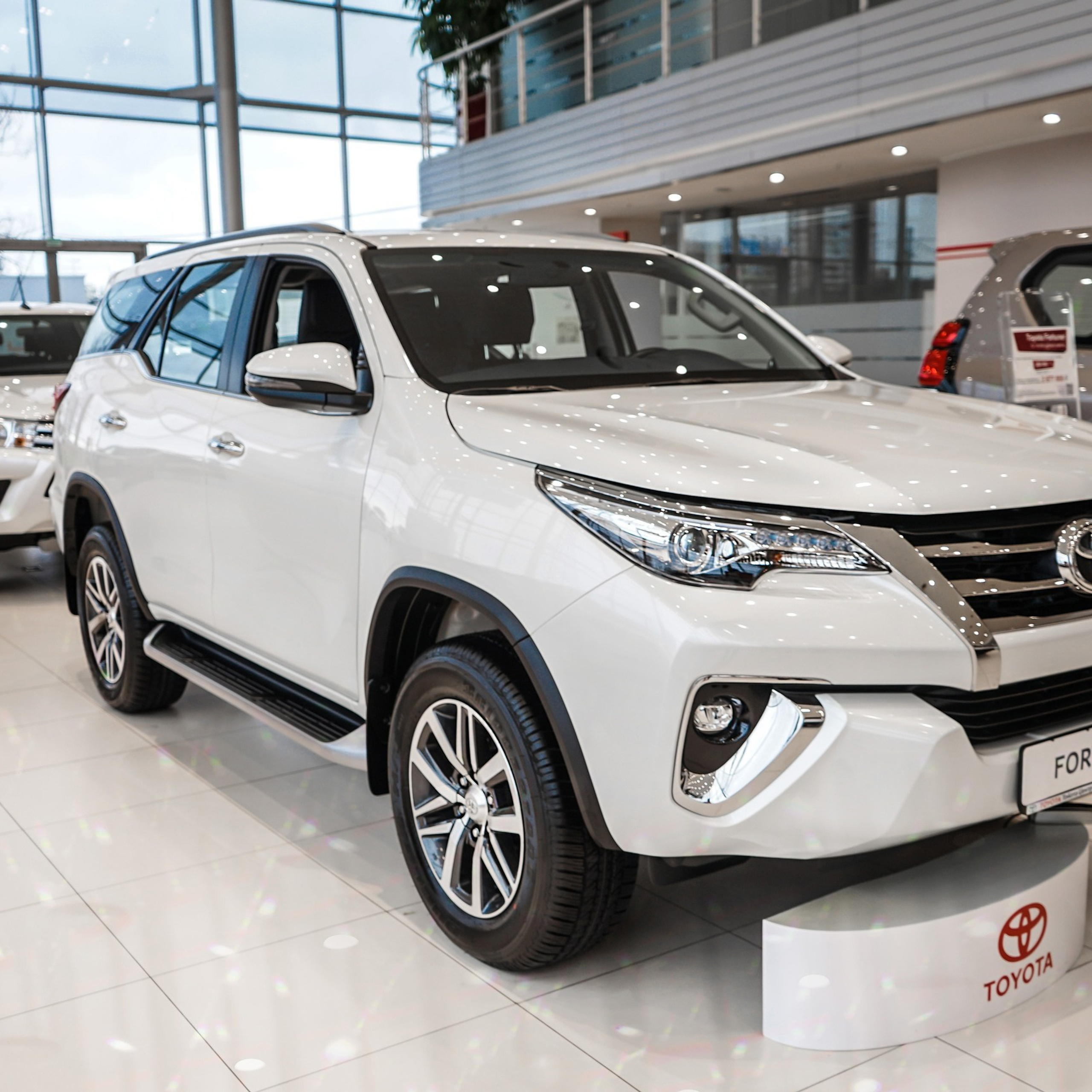 Автомобили