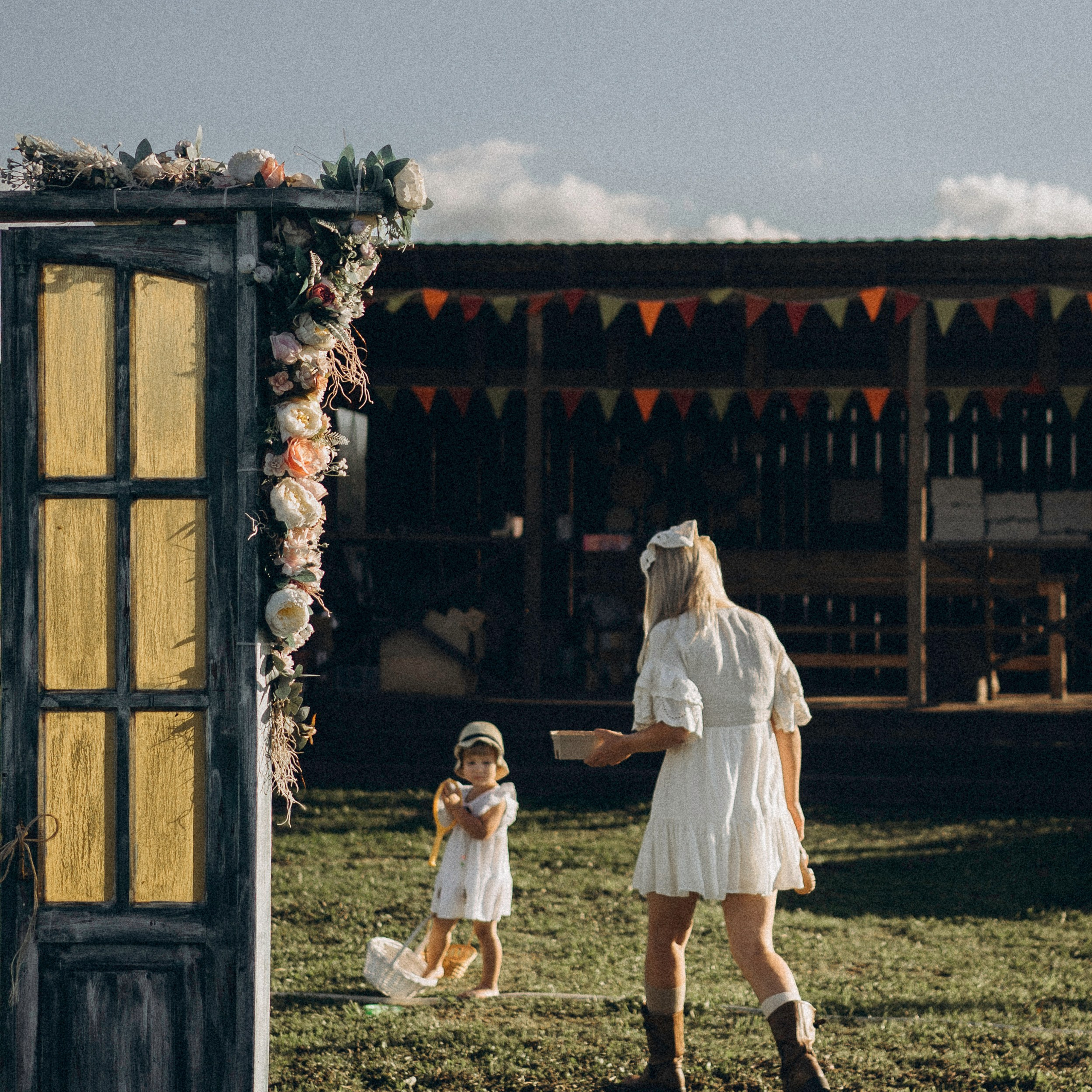 Алина и Оливия съемка на природе