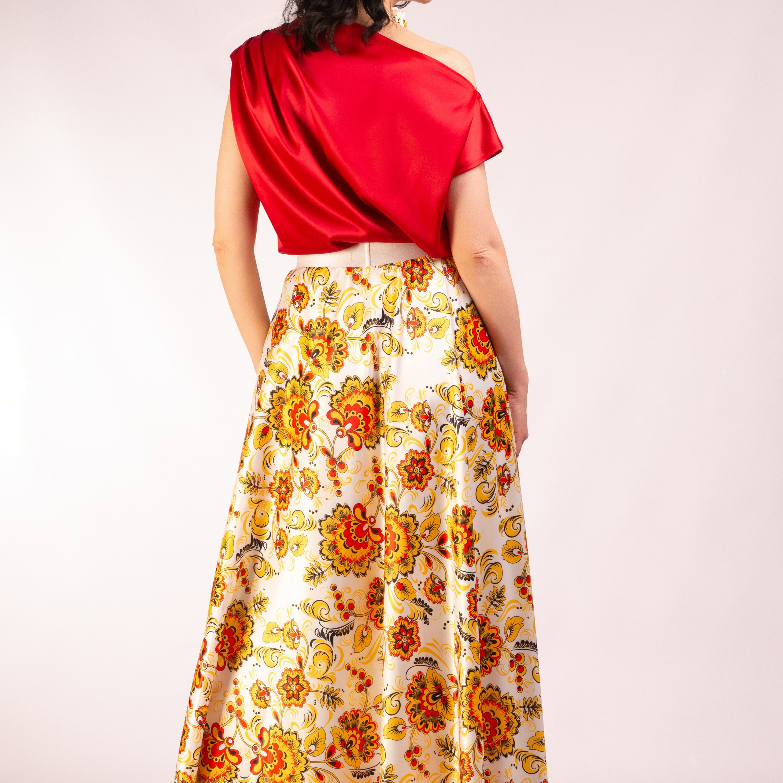 Шелковый топ на одно плечо. Бренд одежды IriS