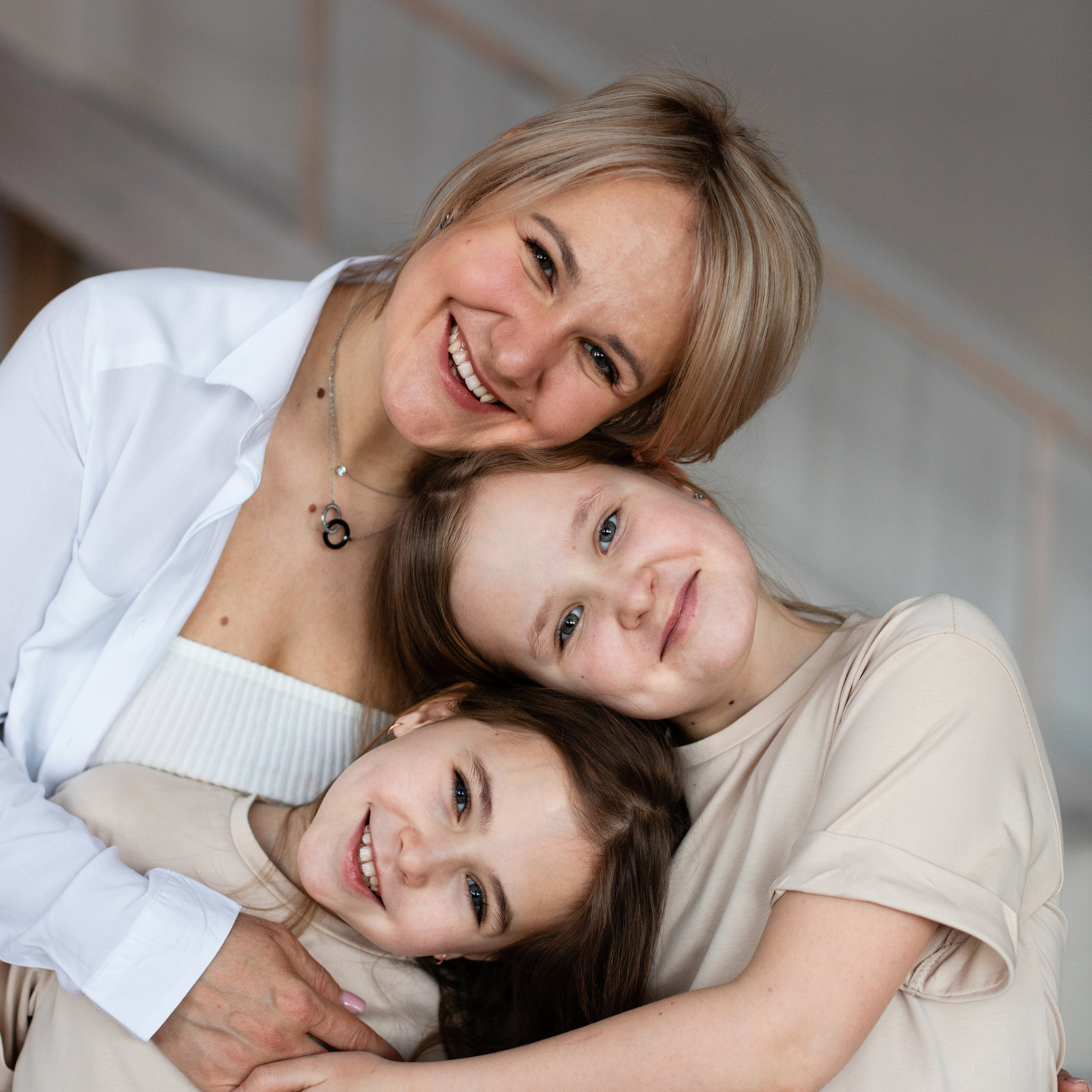 Мамины дочки (Ольга и девочки)