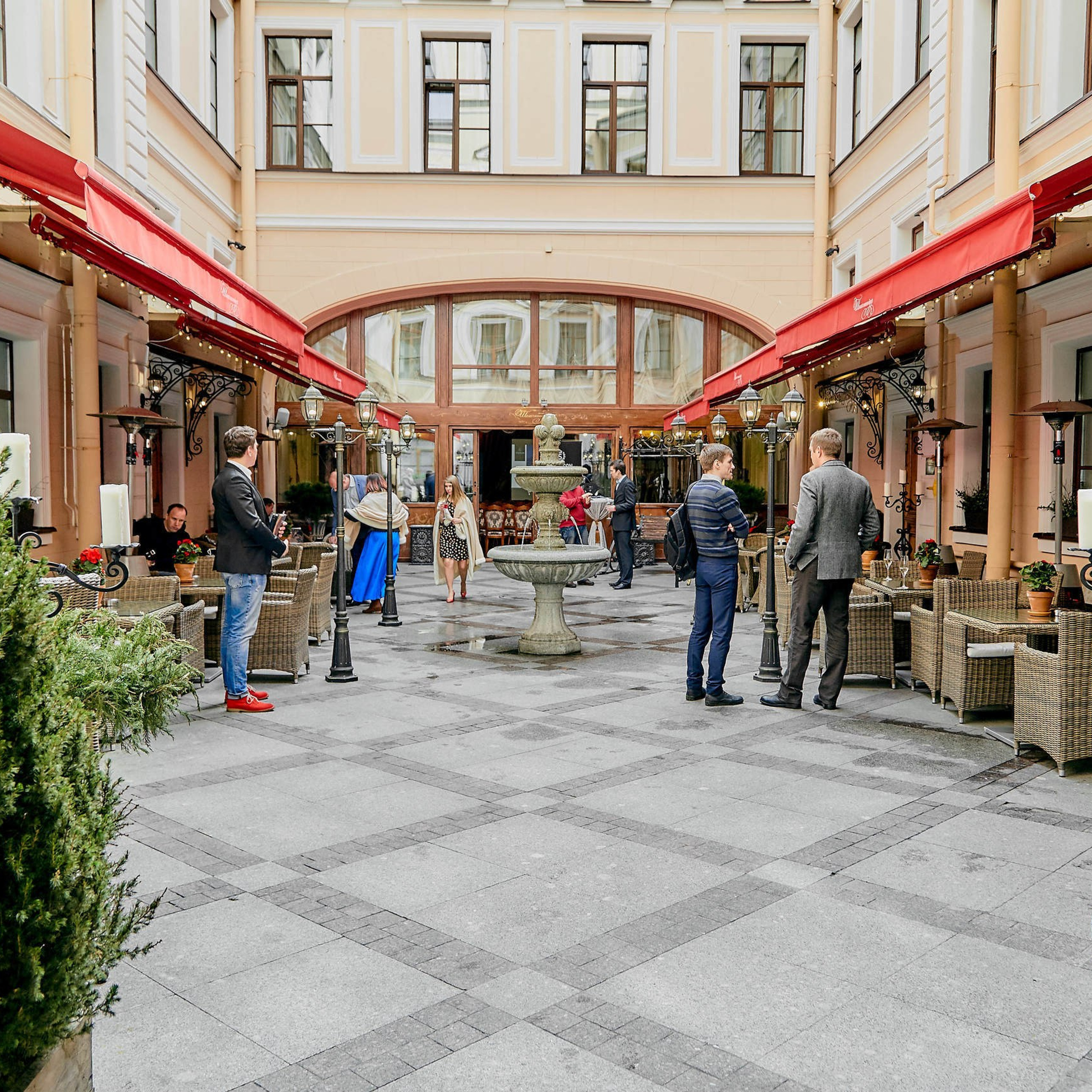 Фотограф на конференцию заказать в  Спб (Санкт-Петербург)