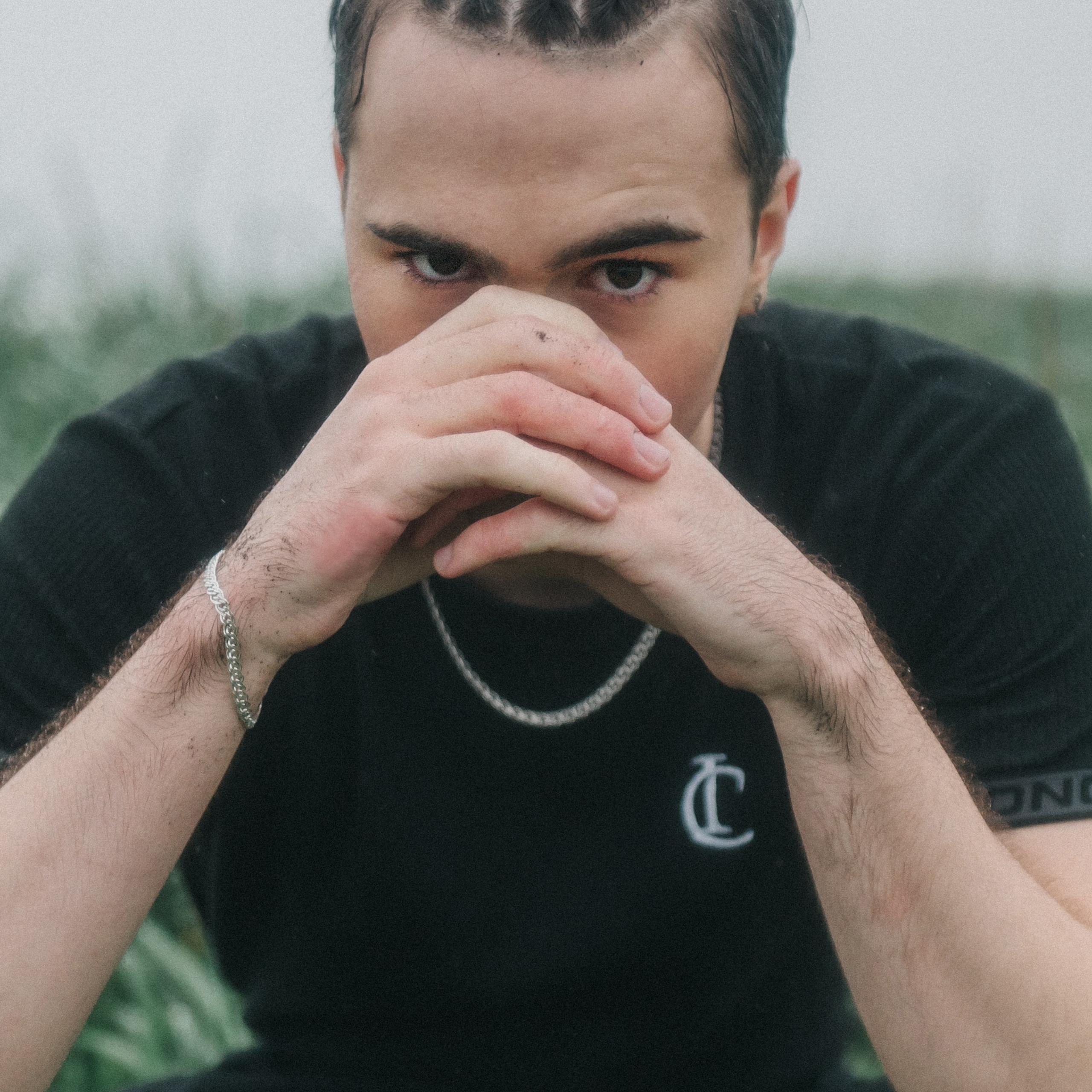 Мужчина в кадре