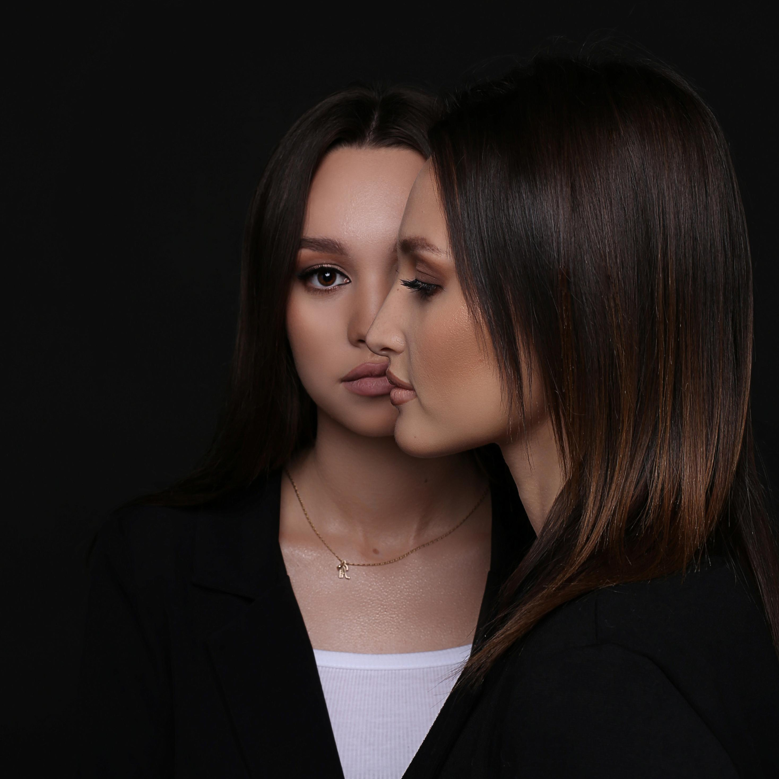 Сёстры Э•А