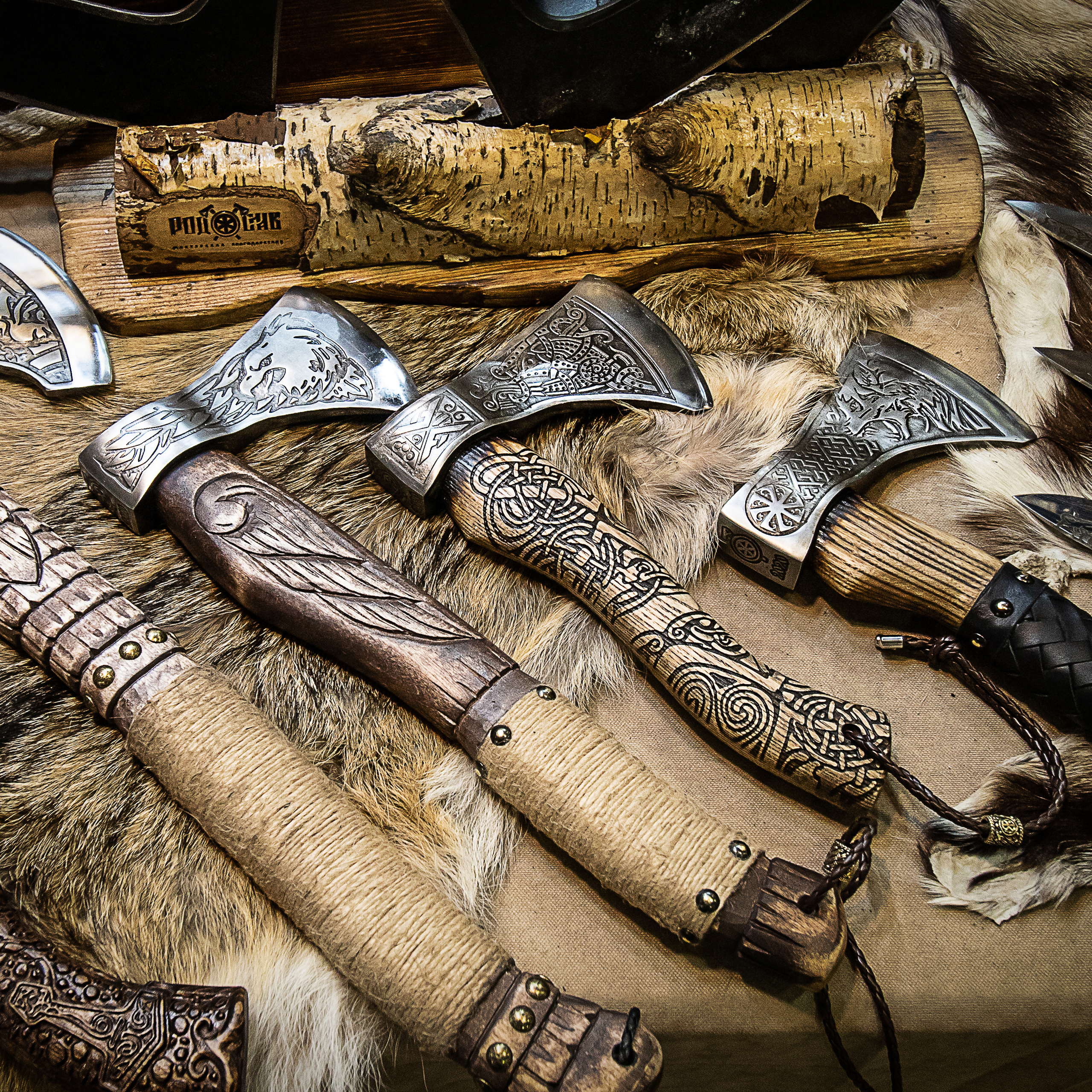 Топоры. Секира Радослава. Фотограф Москва. Выставка "Ладья". Москва.