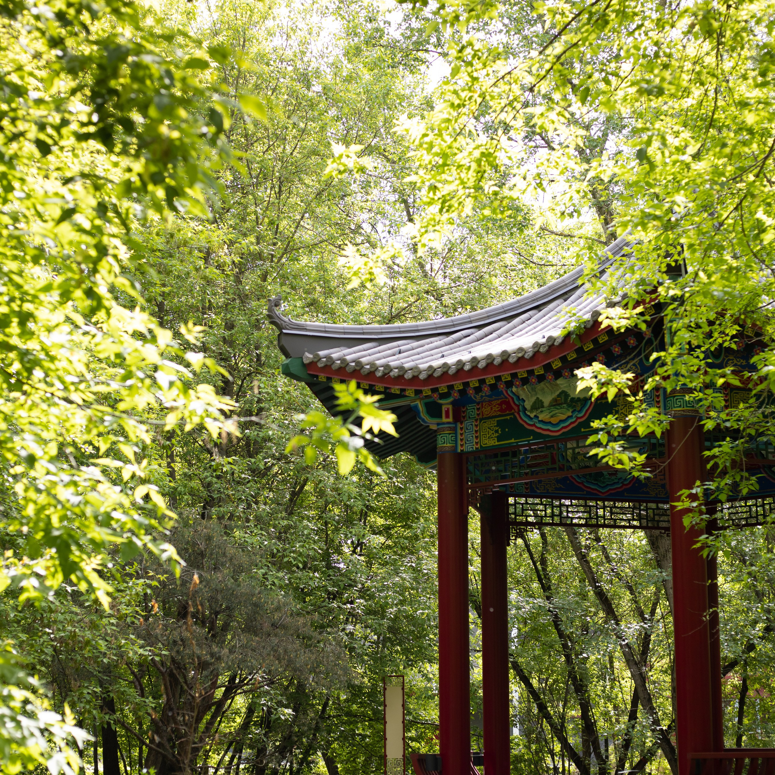 Парк Хуаминюан.Беседка Ванюэ