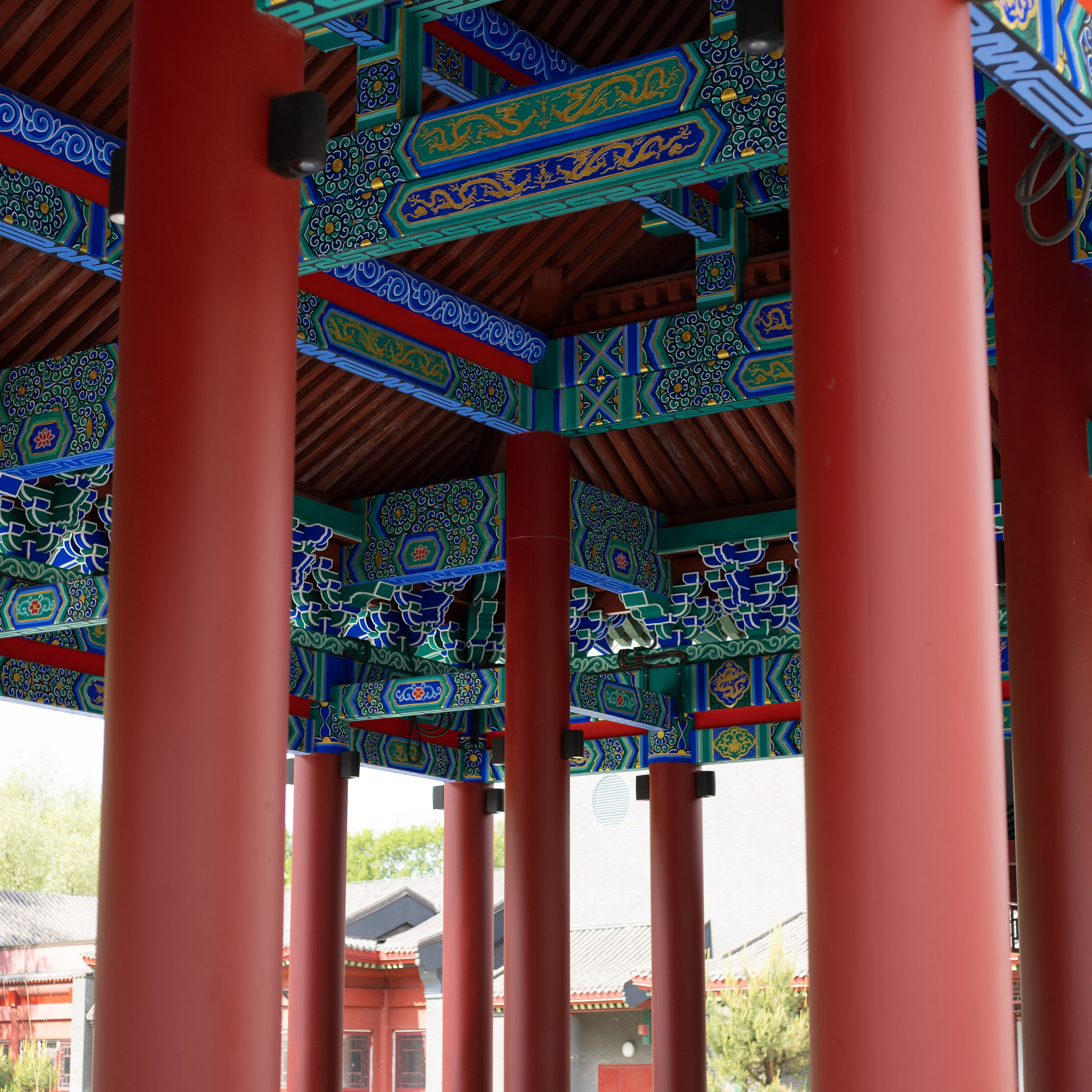 Парк Хуамин. Арка Цзыюнь