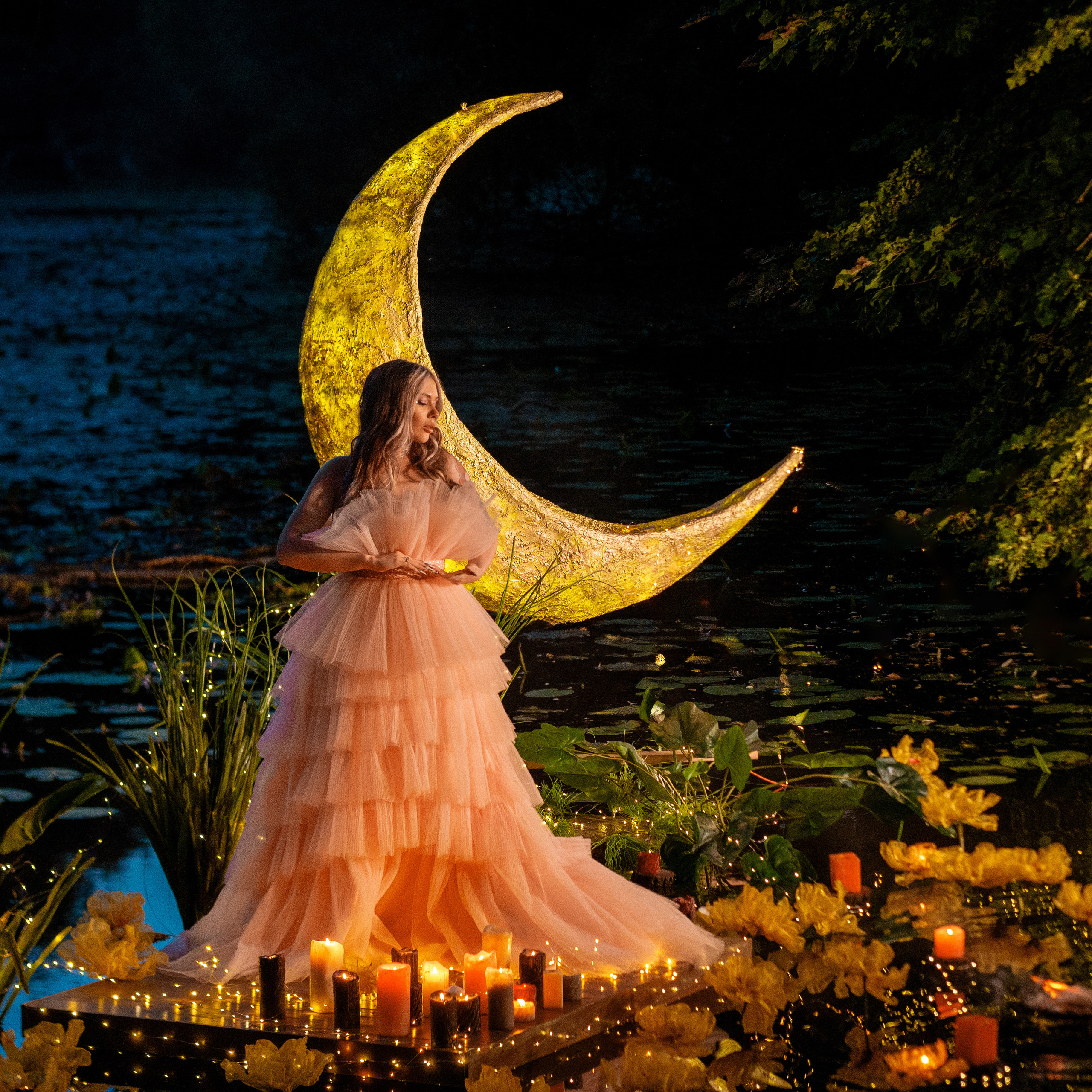 Луна на воде