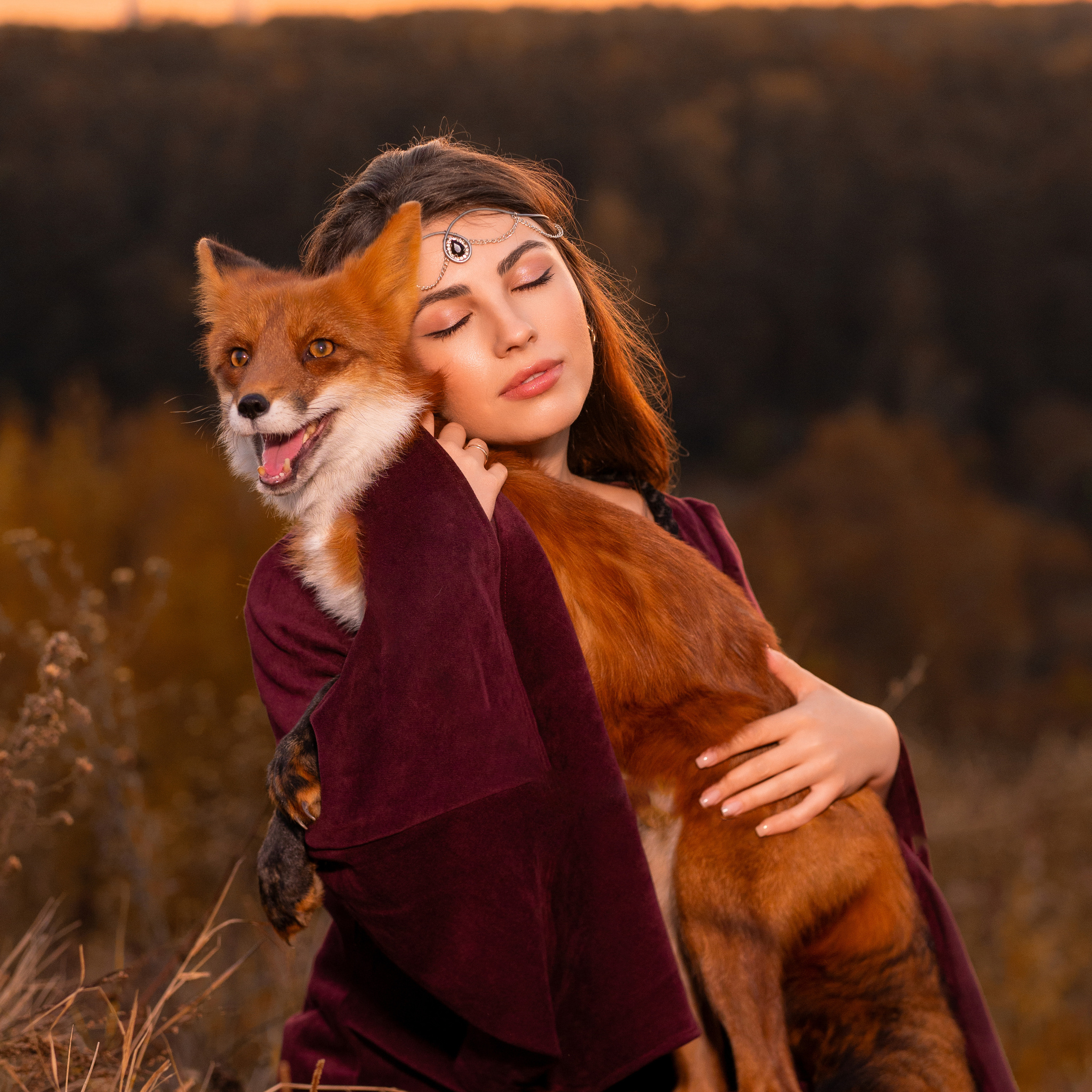 Анна с лисой