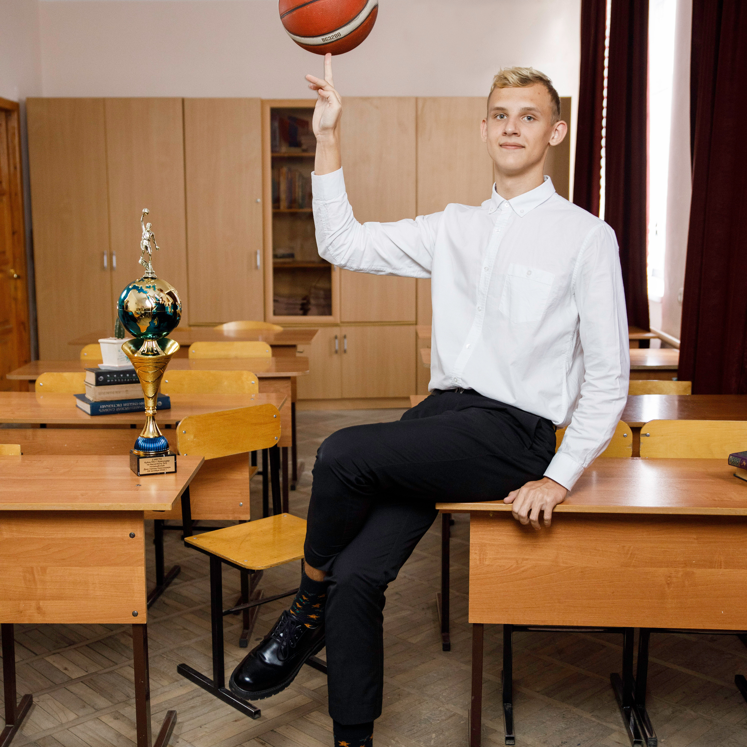 Выпускные альбомы. Фотограф Андрей Баксов