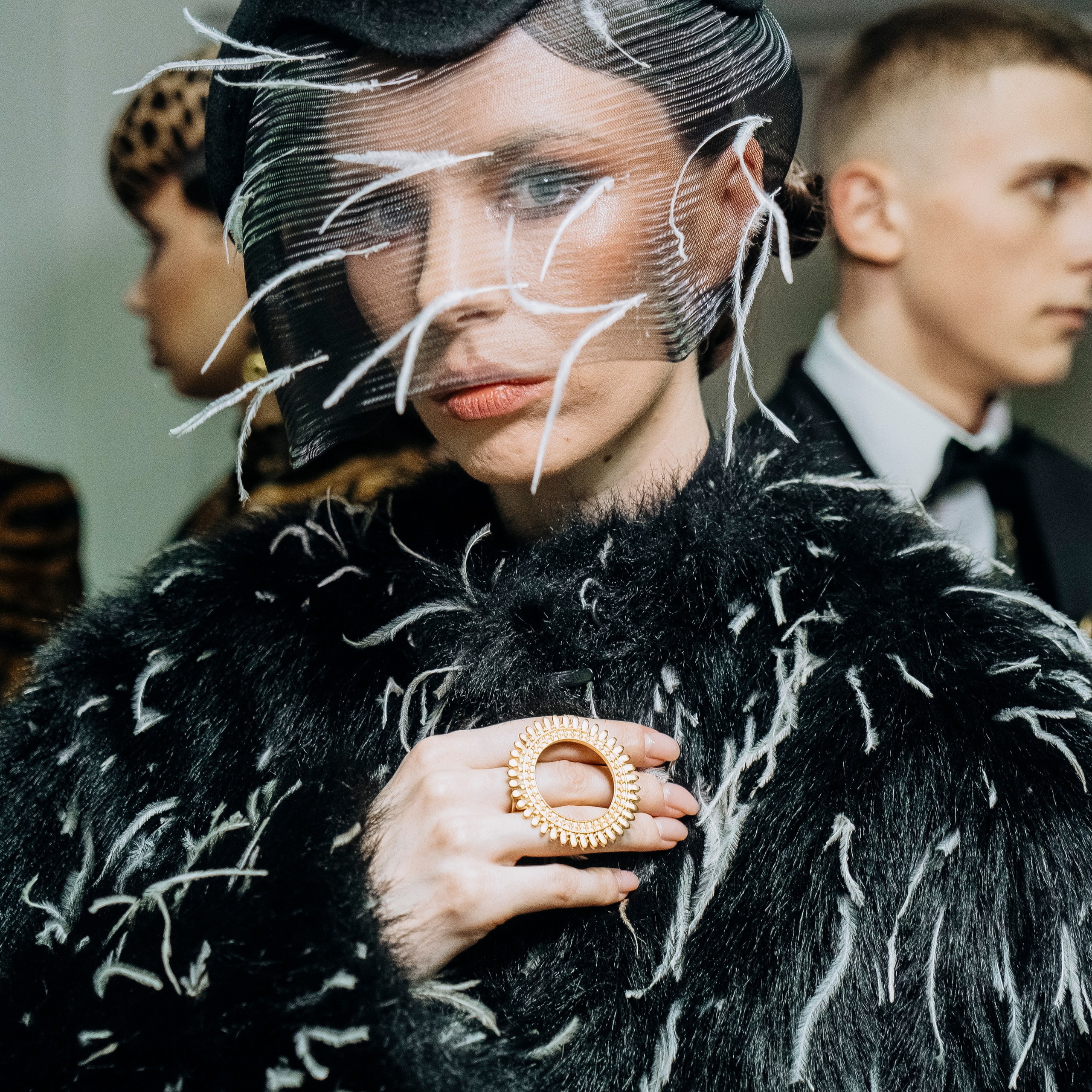 За кулисами Театра Моды Slava Zaitsev «Узоры памяти», который состоялся 13 января 2025 года в Доме Моды на Проспекте Мира