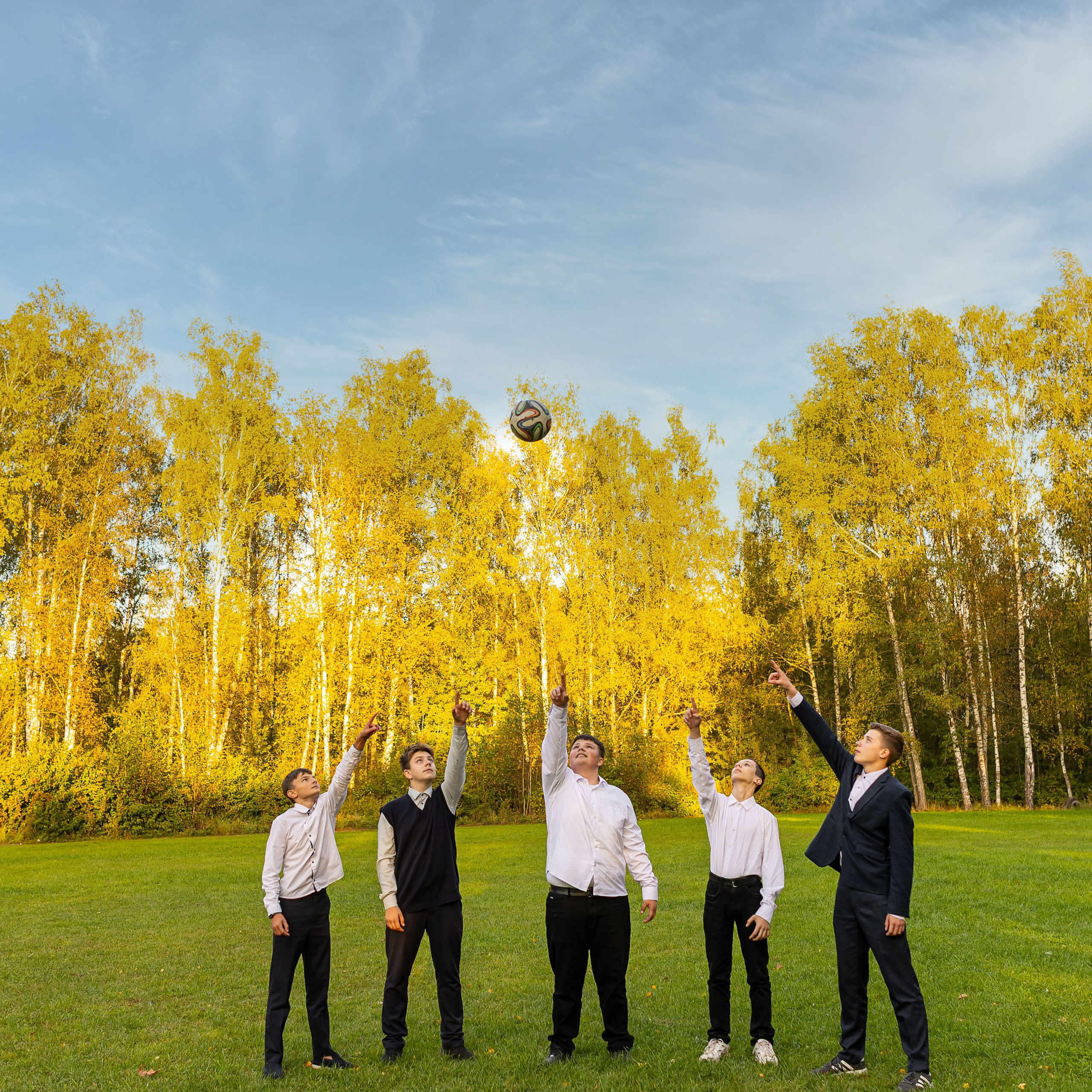 Осенняя фотосессия у&nbsp;школы с&nbsp;учителем