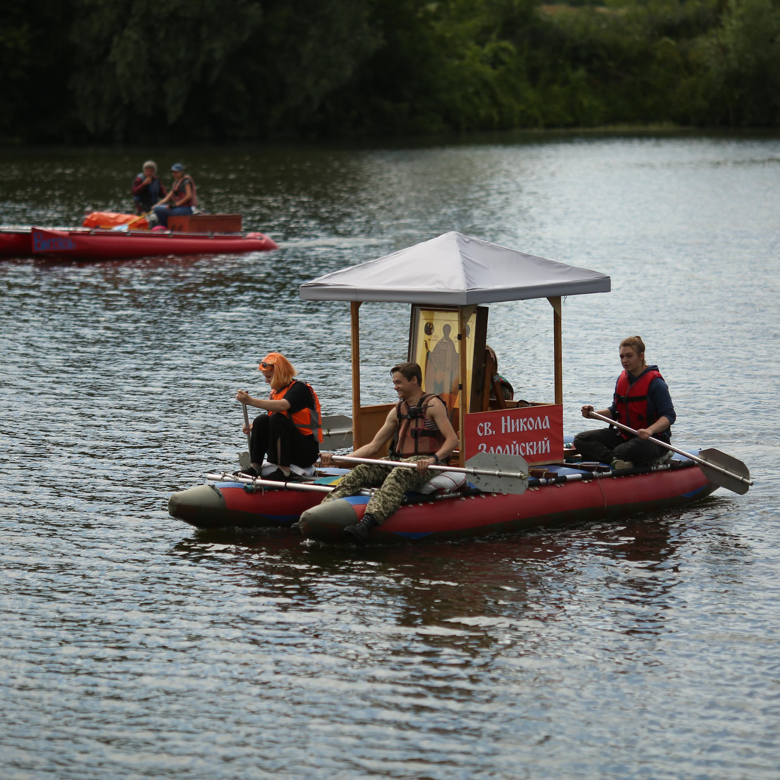 Водный крестный ход «Принесение образа Николы Корсунского в 1225 году»