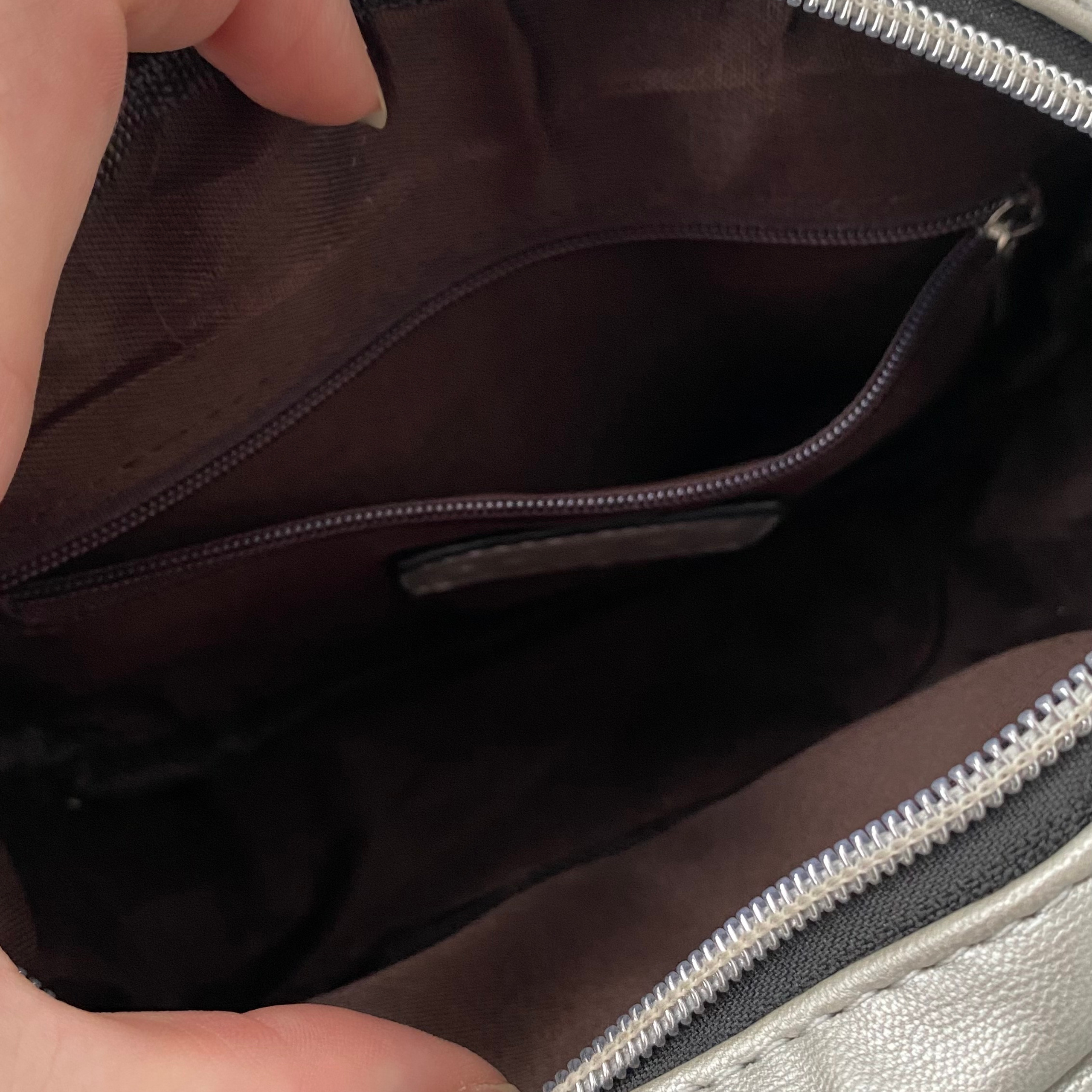 Поясная сумка Modi серебрянная. Виктория Еремина — фотограф и видеограф в Москве