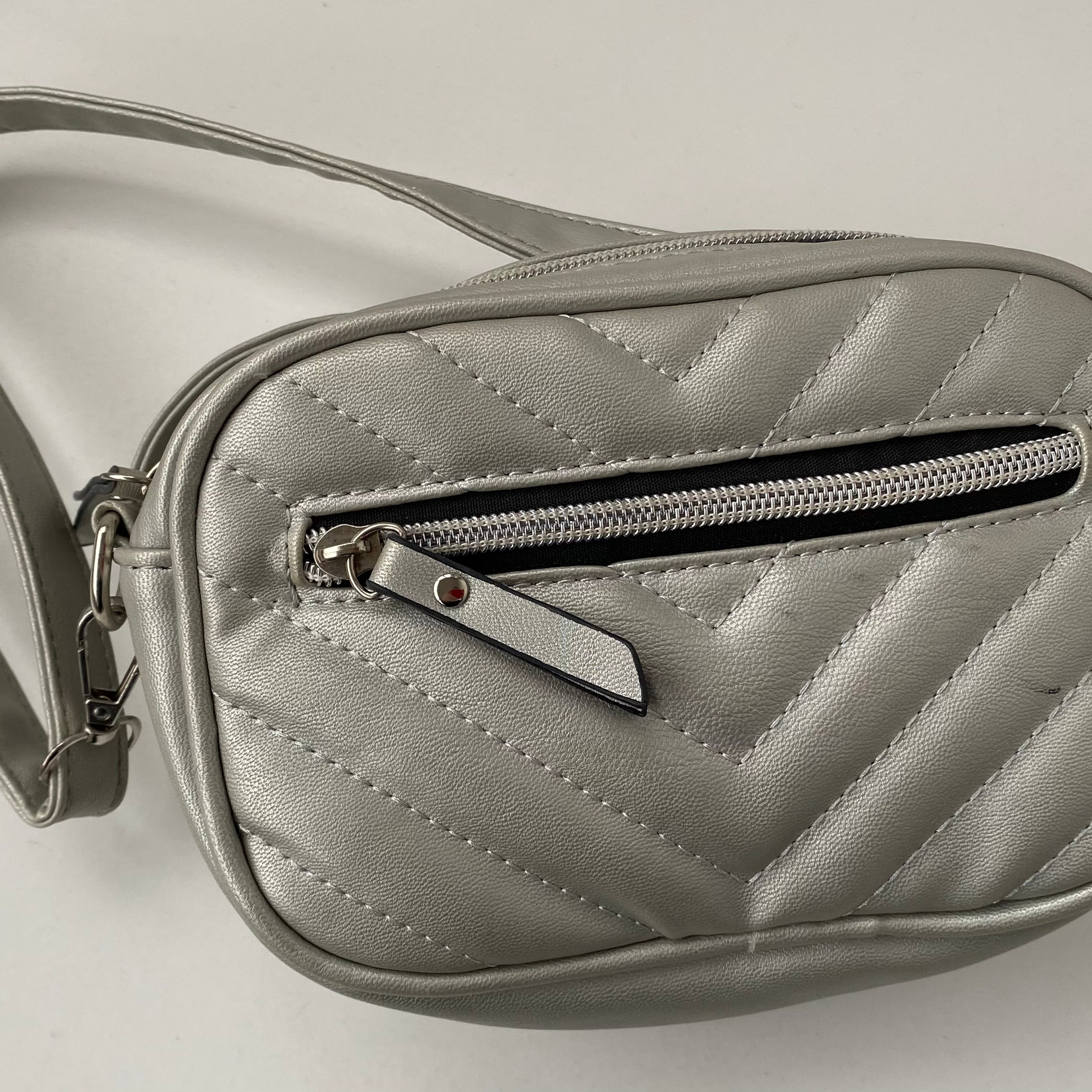 Поясная сумка Modi серебрянная. Виктория Еремина — фотограф и видеограф в Москве