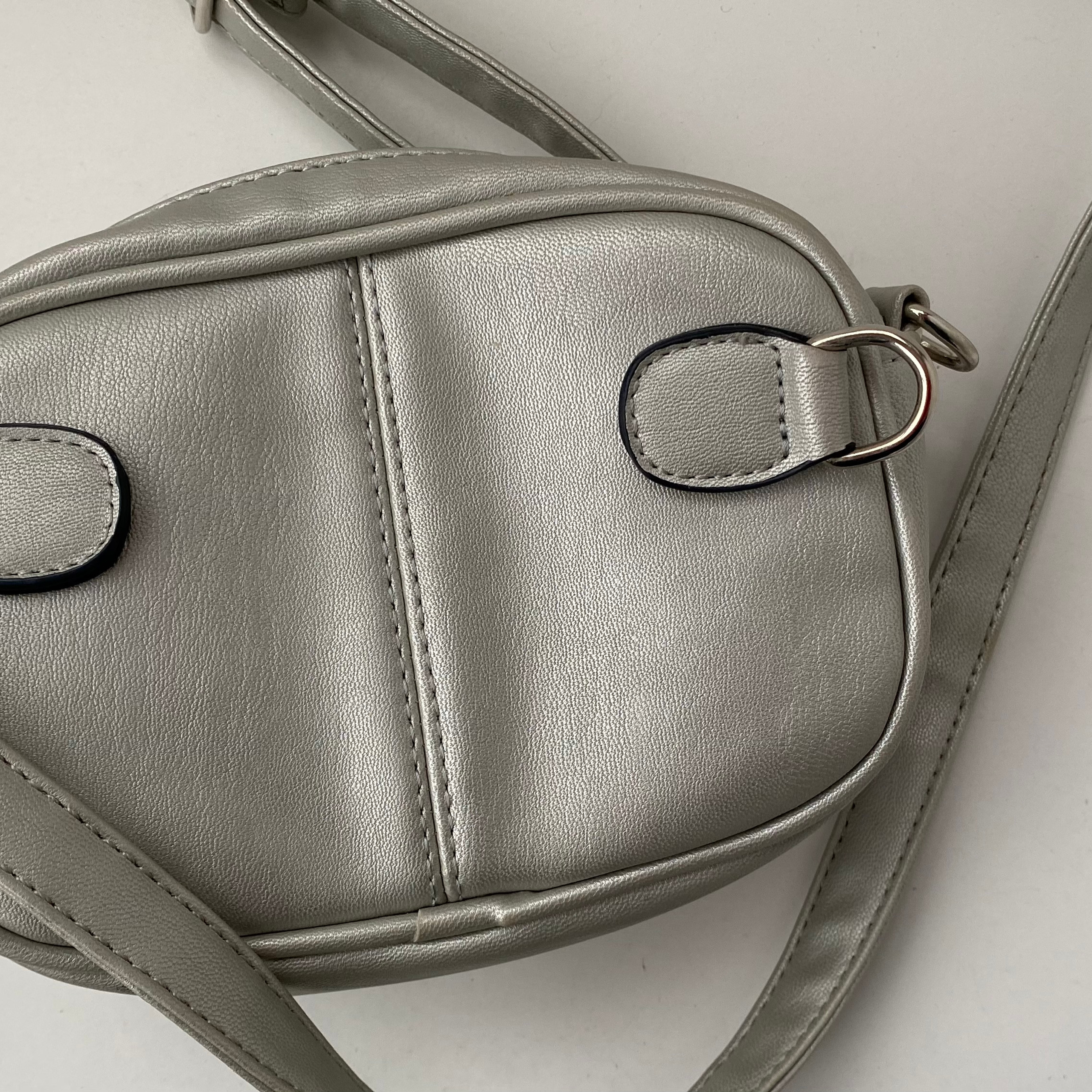 Поясная сумка Modi серебрянная. Виктория Еремина — фотограф и видеограф в Москве