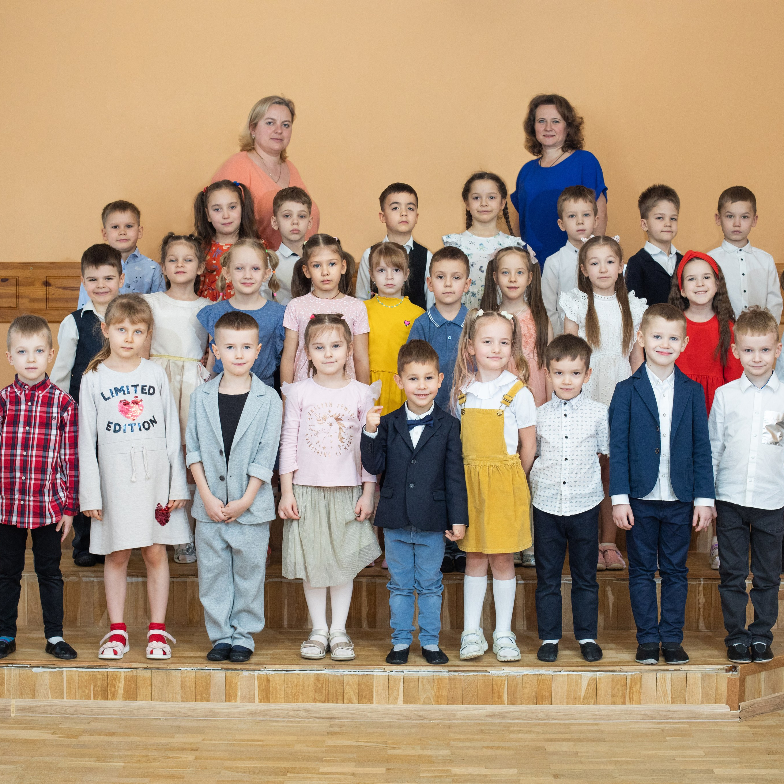 Профессиональный фотограф в Москве отзывы. Выпускные фотоальбомы на заказ в Москве. Ксения Фоломкина