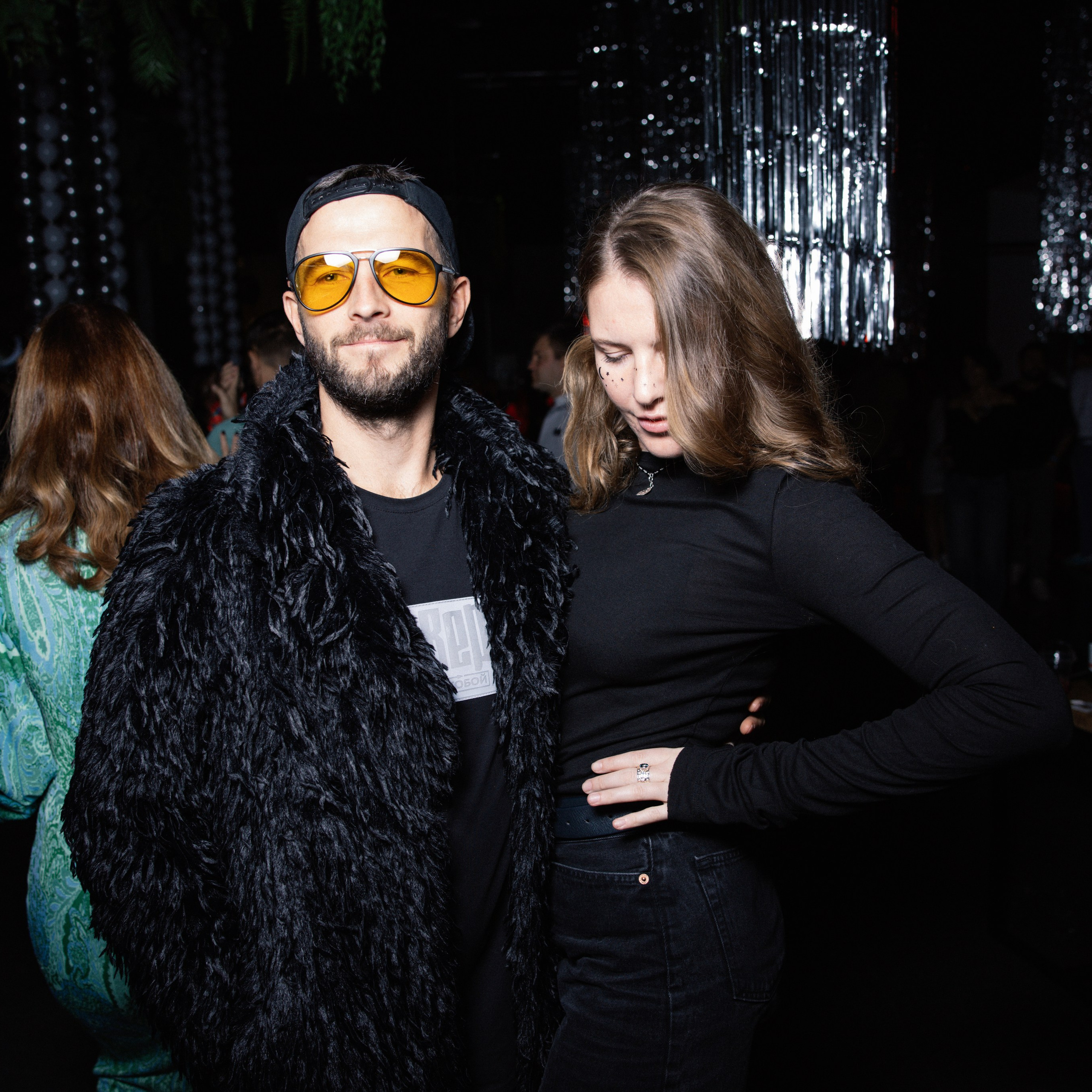 Соседи, Тусец