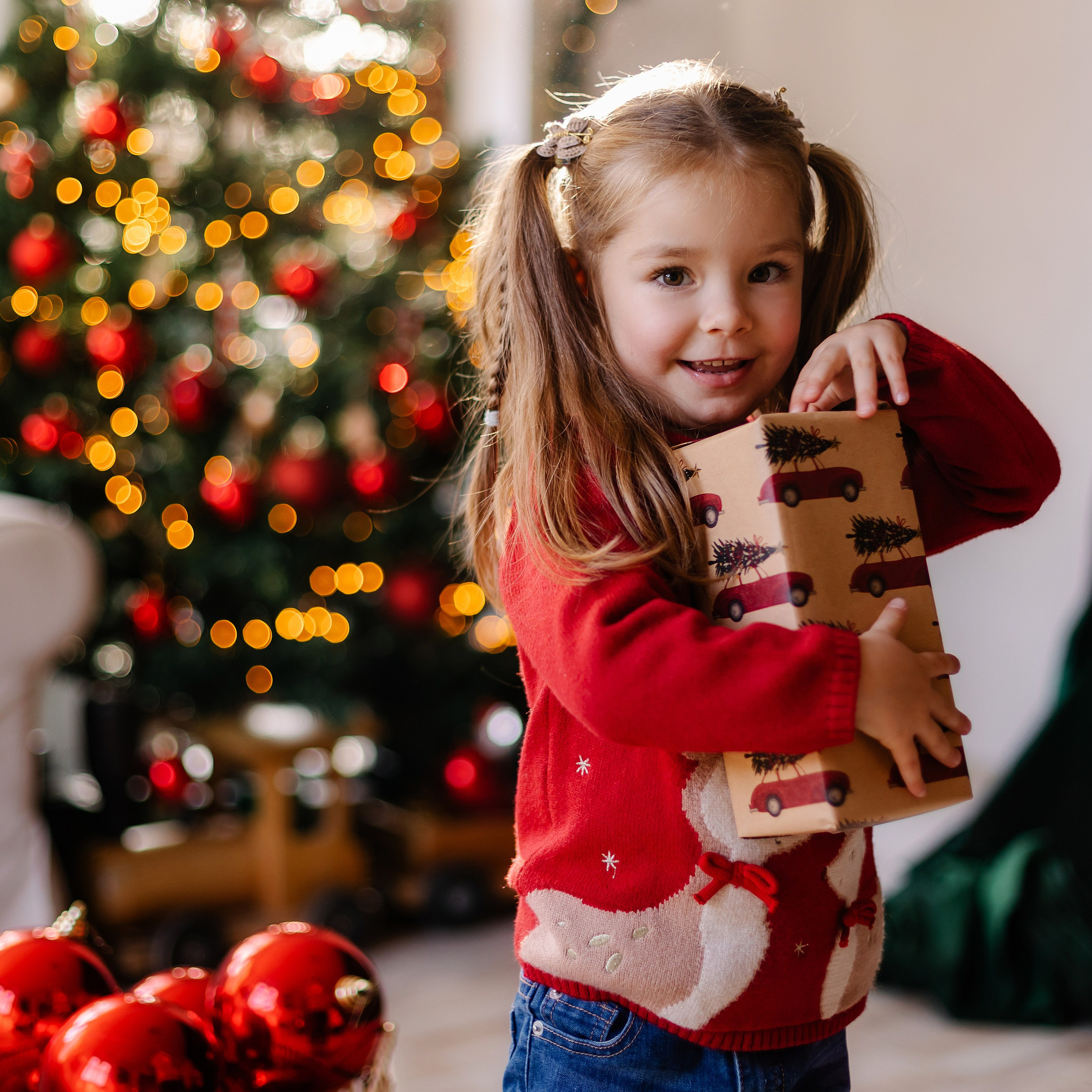 Weihnachtsminis 2024. Eine schöne Familie. Fotografin in München Dasha Antipina