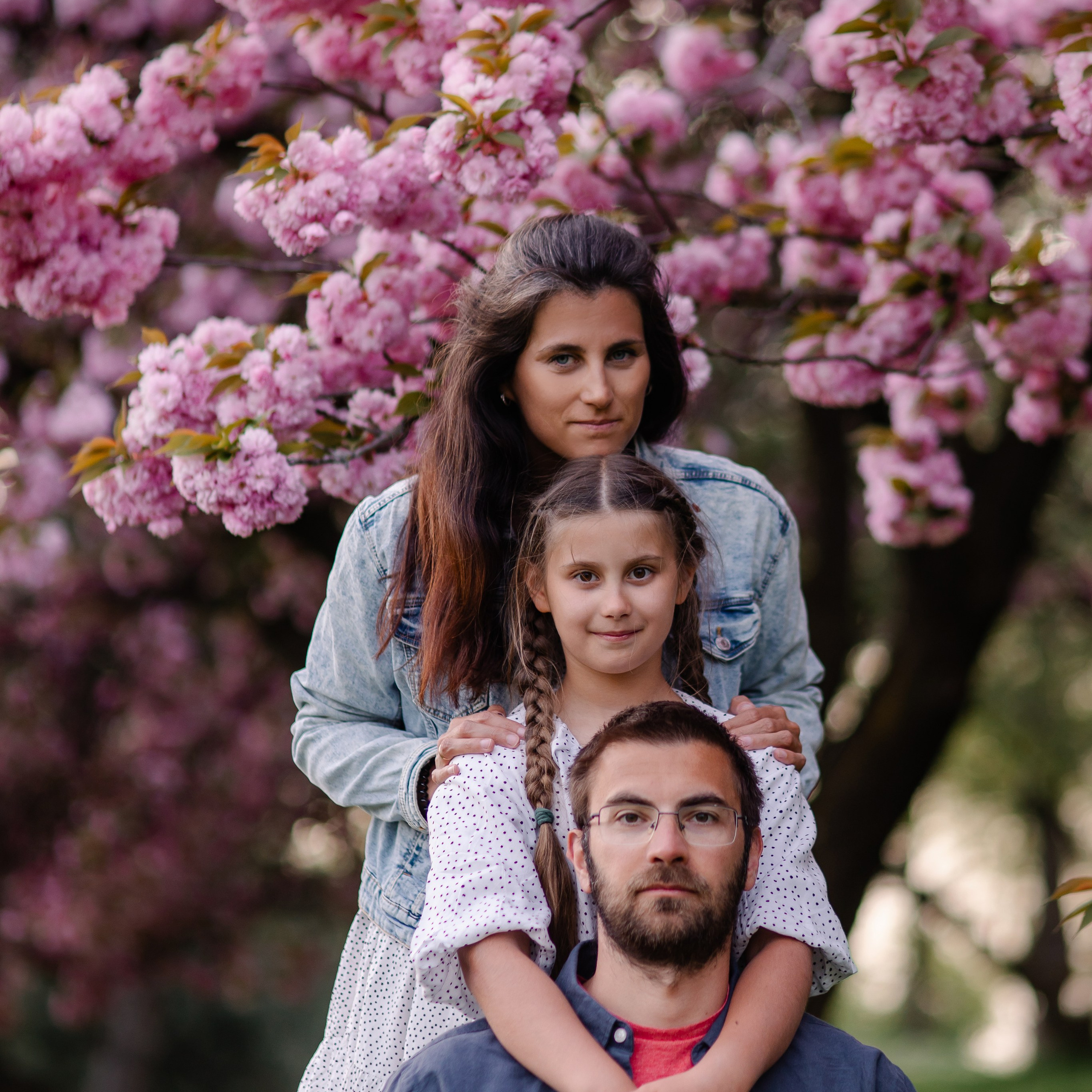 Семейная фотосессия в Мюнхене. Фотосессия в сакуре. Семейный фотограф в Мюнхене Даша Антипина