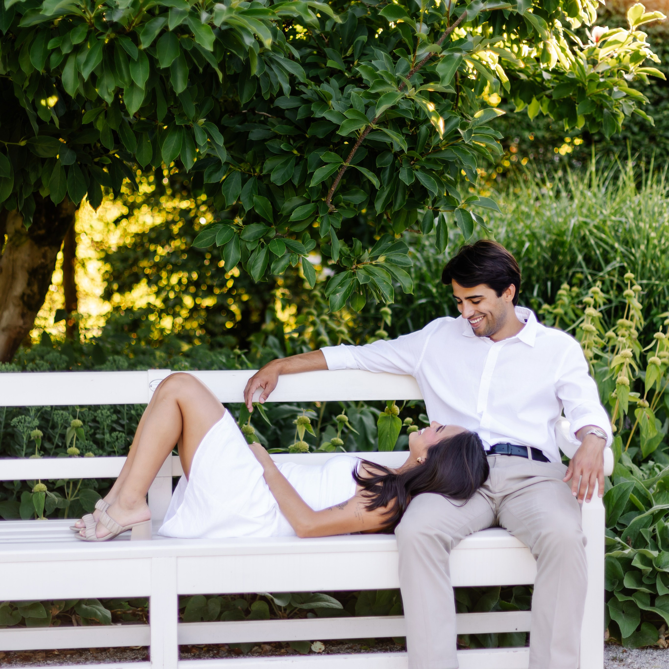 Verlobungsfotoshooting in München – romantische Paarfotos am Schloss Nymphenburg. Fotografin in München Dasha Antipina