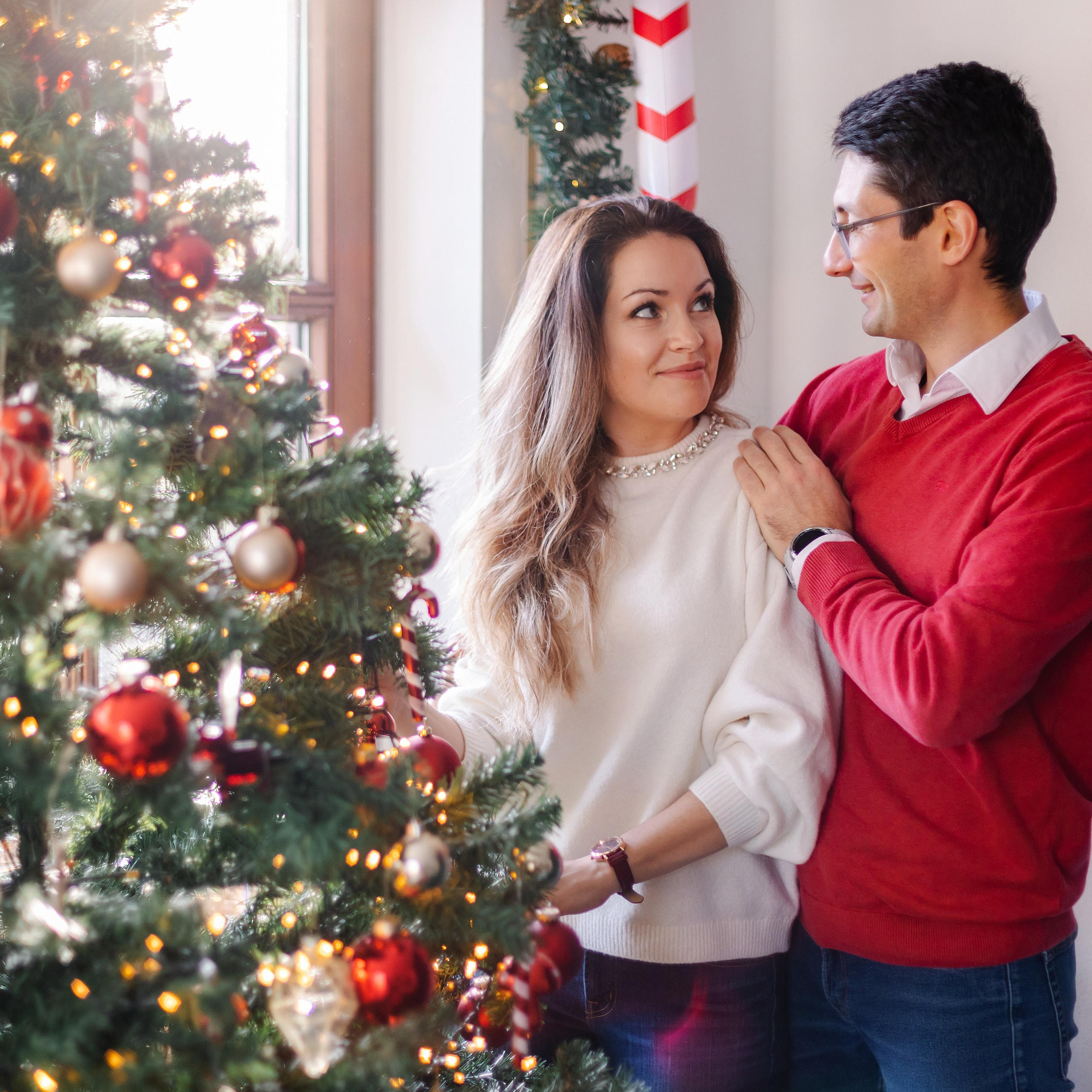 Weihnachtsminis 2024. Eine schöne Familie. Fotografin in München Dasha Antipina