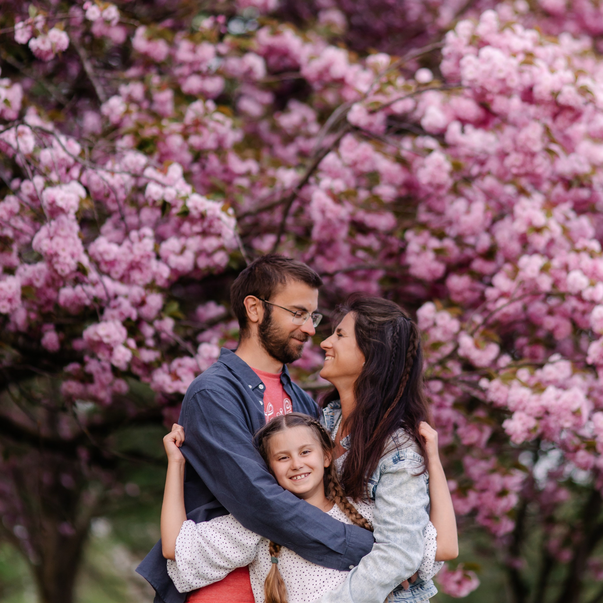 Семейная фотосессия в Мюнхене. Фотосессия в сакуре. Семейный фотограф в Мюнхене Даша Антипина