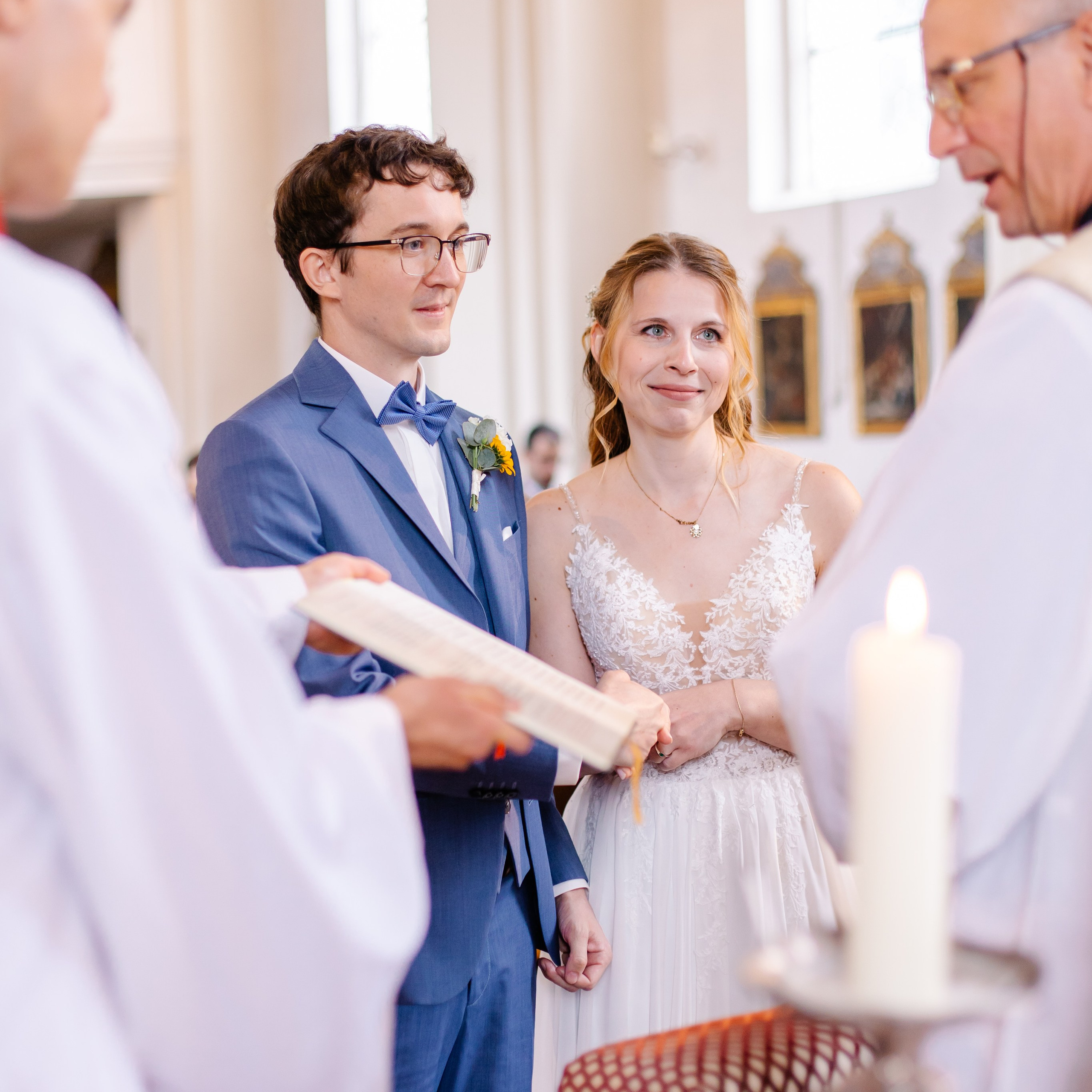 Hochzeitsfotograf München, Ismaning, Unterföhring – Kirchliche Trauung. Fotografin in München Dasha Antipina