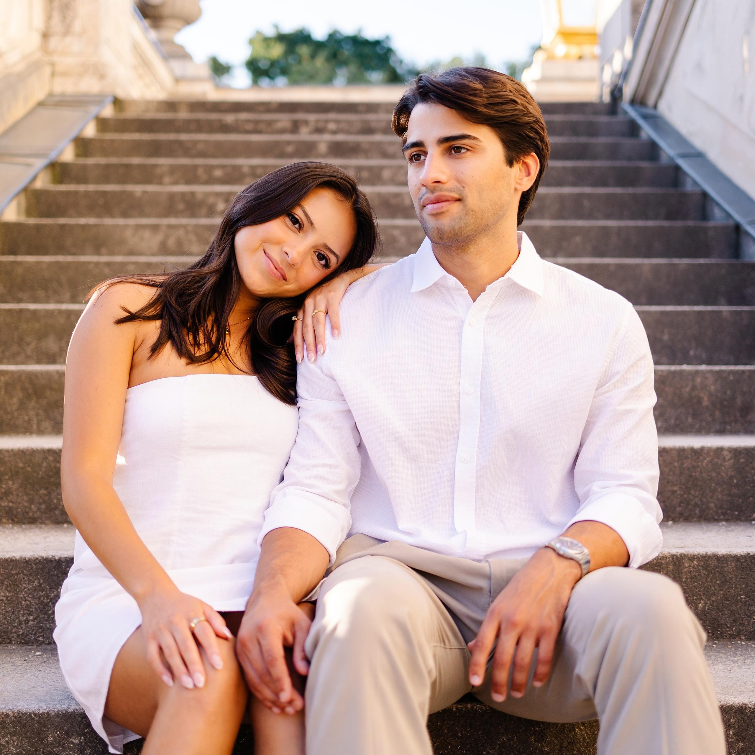 Verlobungsfotoshooting in München – romantische Paarfotos am Schloss Nymphenburg. Fotografin in München Dasha Antipina