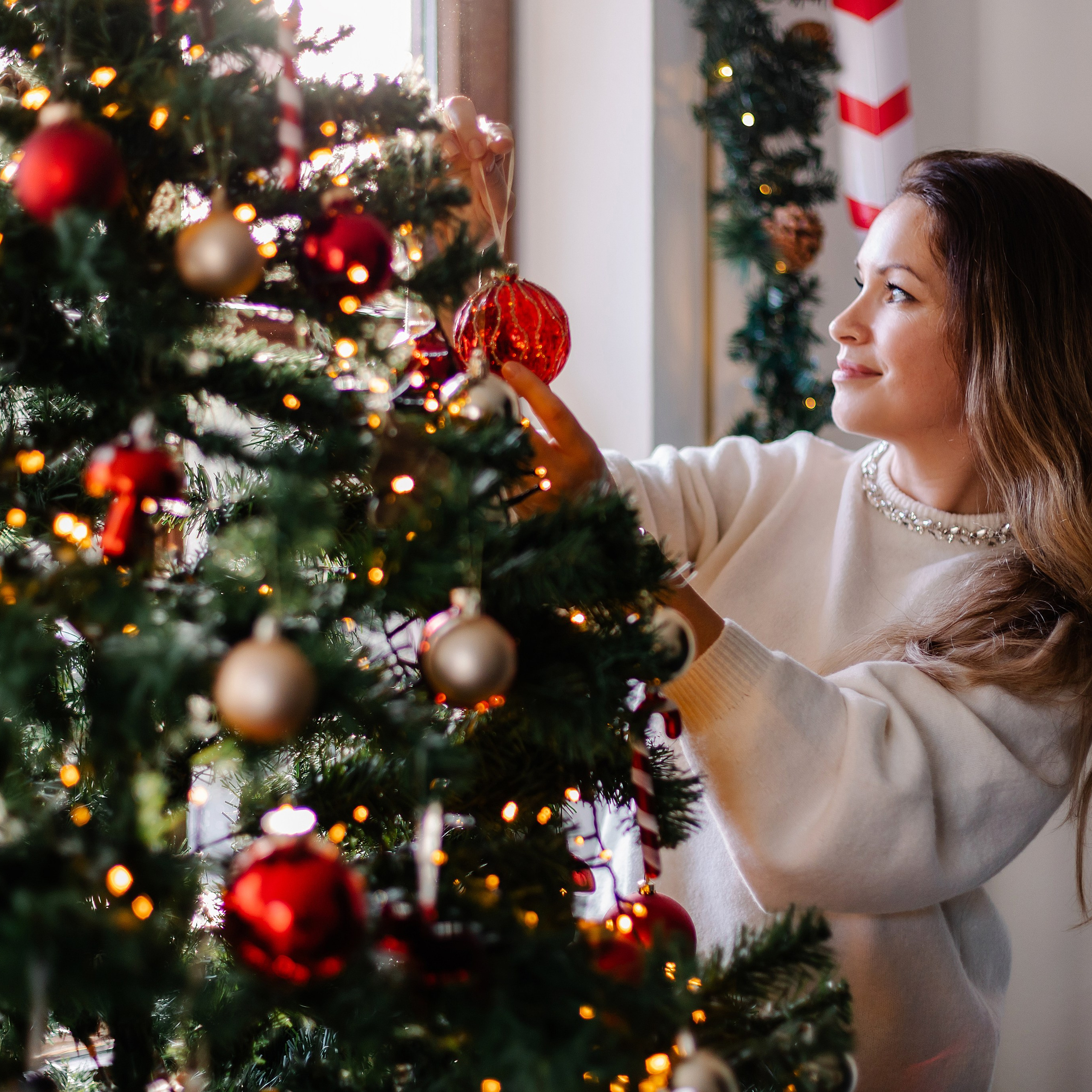 Weihnachtsminis 2024. Eine schöne Familie. Fotografin in München Dasha Antipina