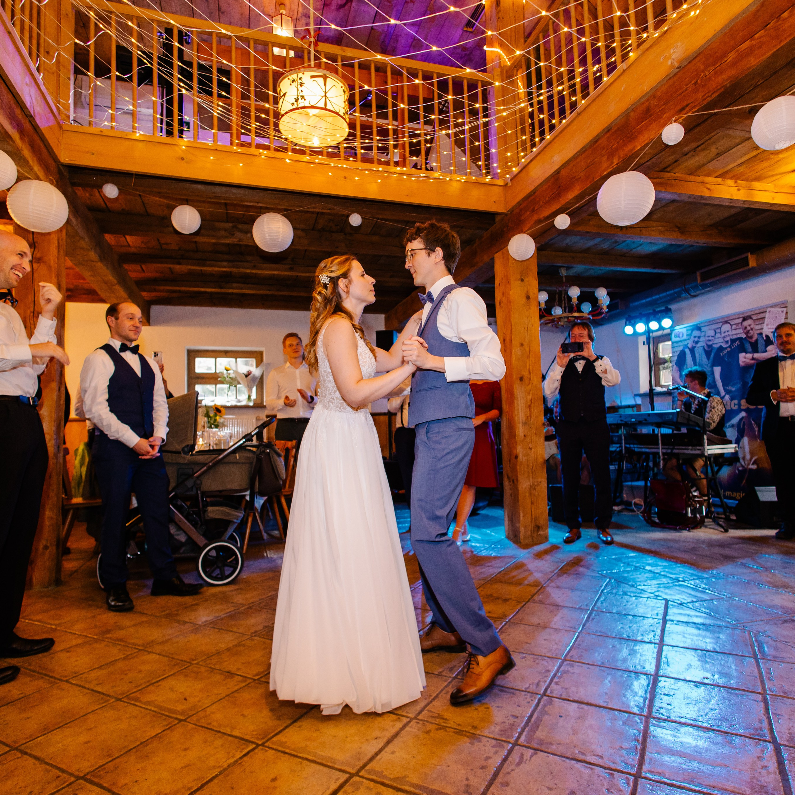 Hochzeitsfotograf München, Ismaning, Unterföhring – Kirchliche Trauung. Fotografin in München Dasha Antipina