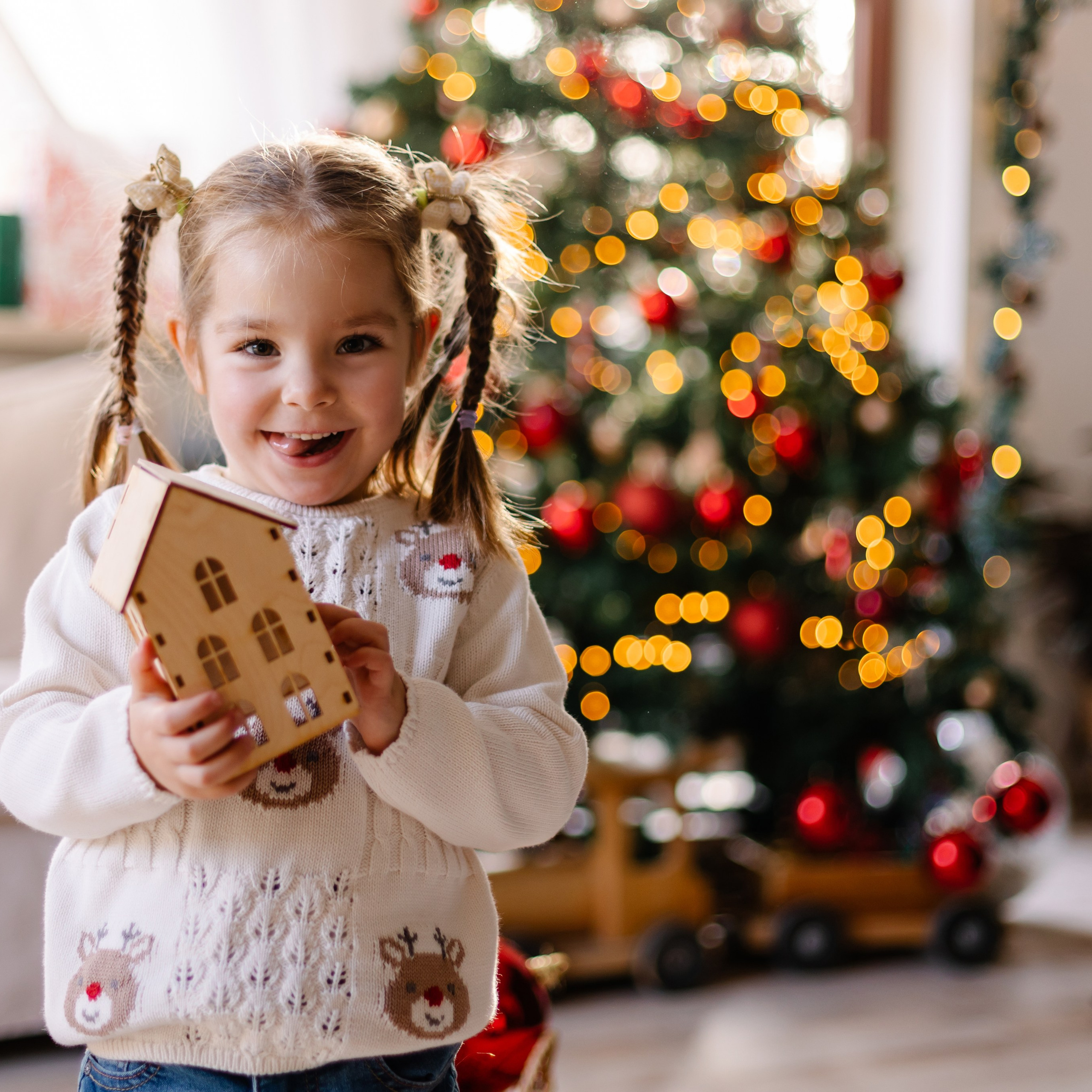 Weihnachtsminis 2024. Eine schöne Familie. Fotografin in München Dasha Antipina