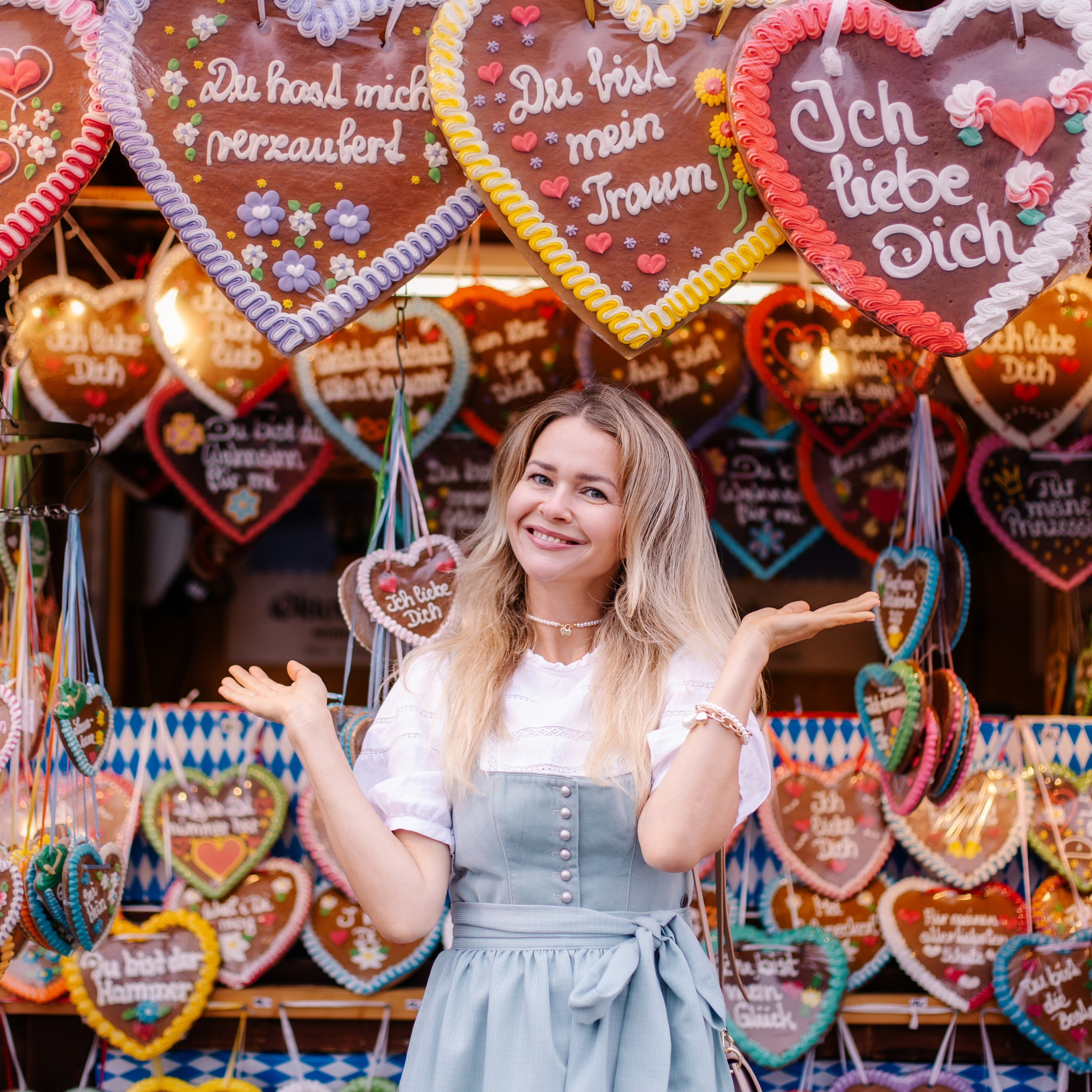 Wiesnprinzessin Fotoshooting – Romantische Fotos auf dem Oktoberfest in München. Fotografin in München Dasha Antipina